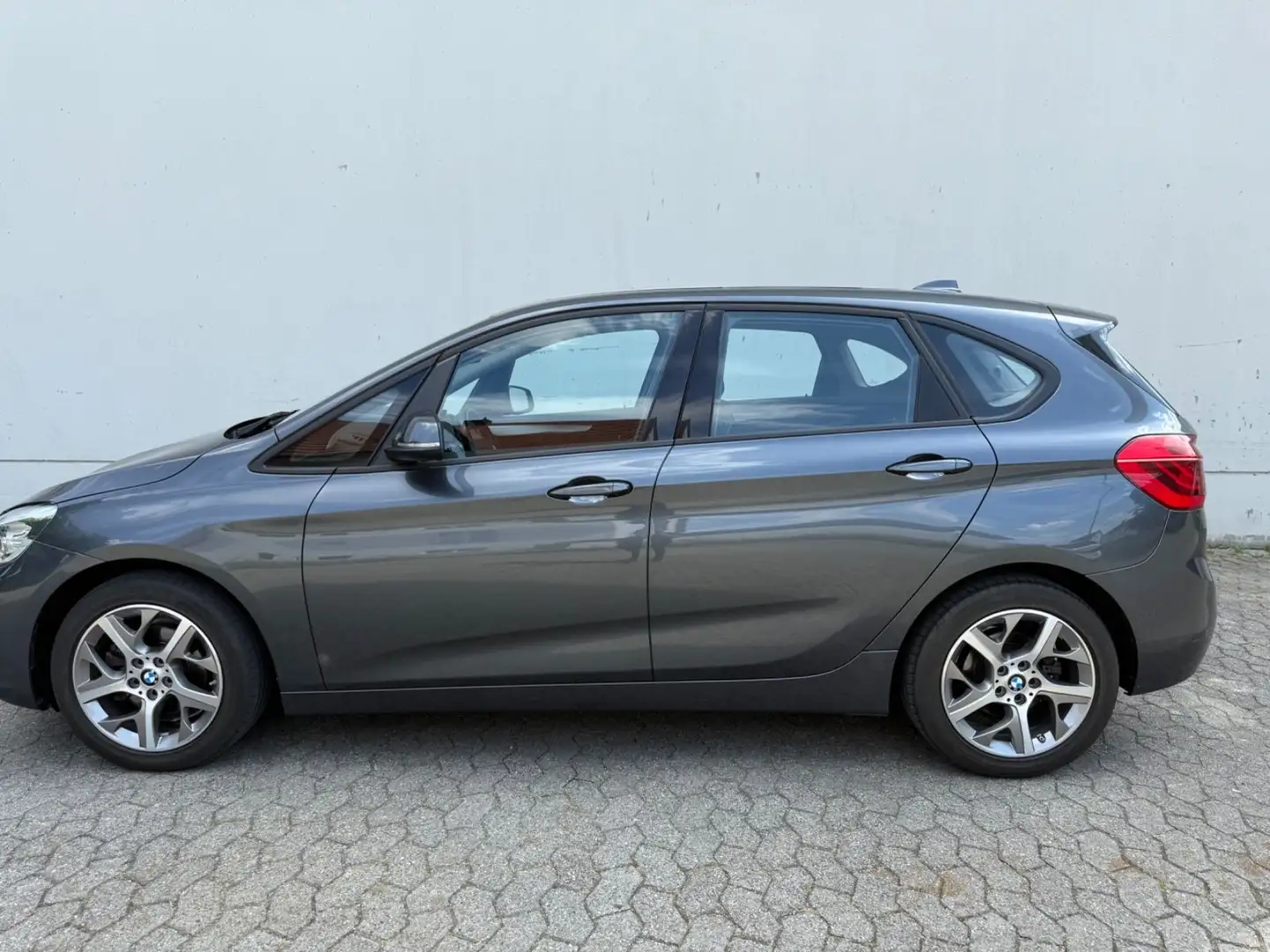 BMW 218 Active Tourer 218 d xDrive Advantage Gris - 1
