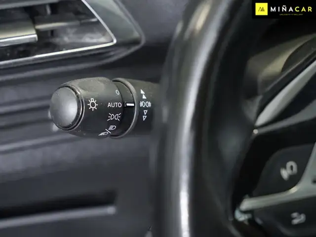 Peugeot 3008 view 16