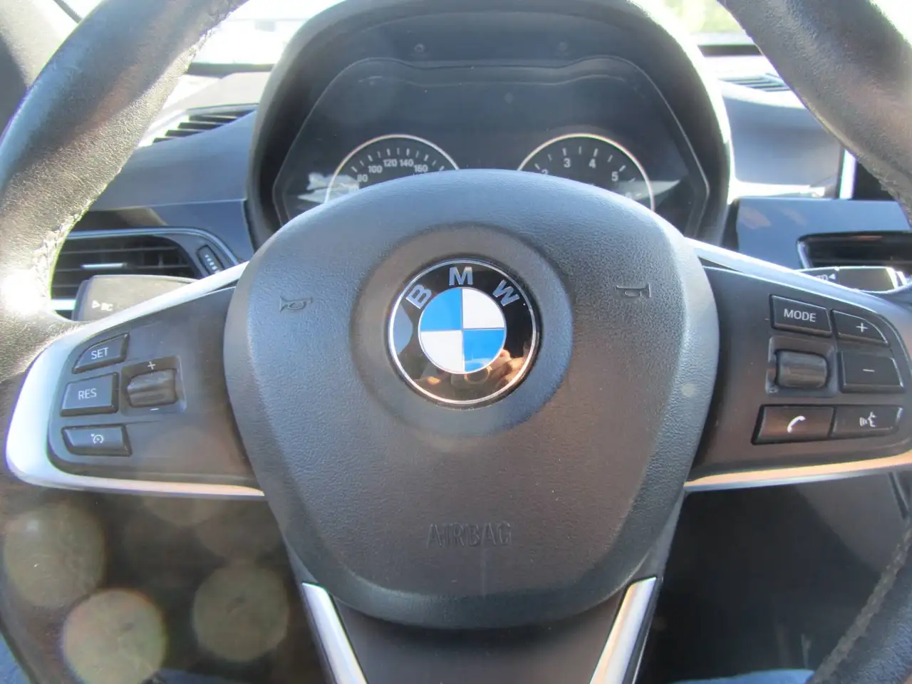 BMW X1 photo BMW X1