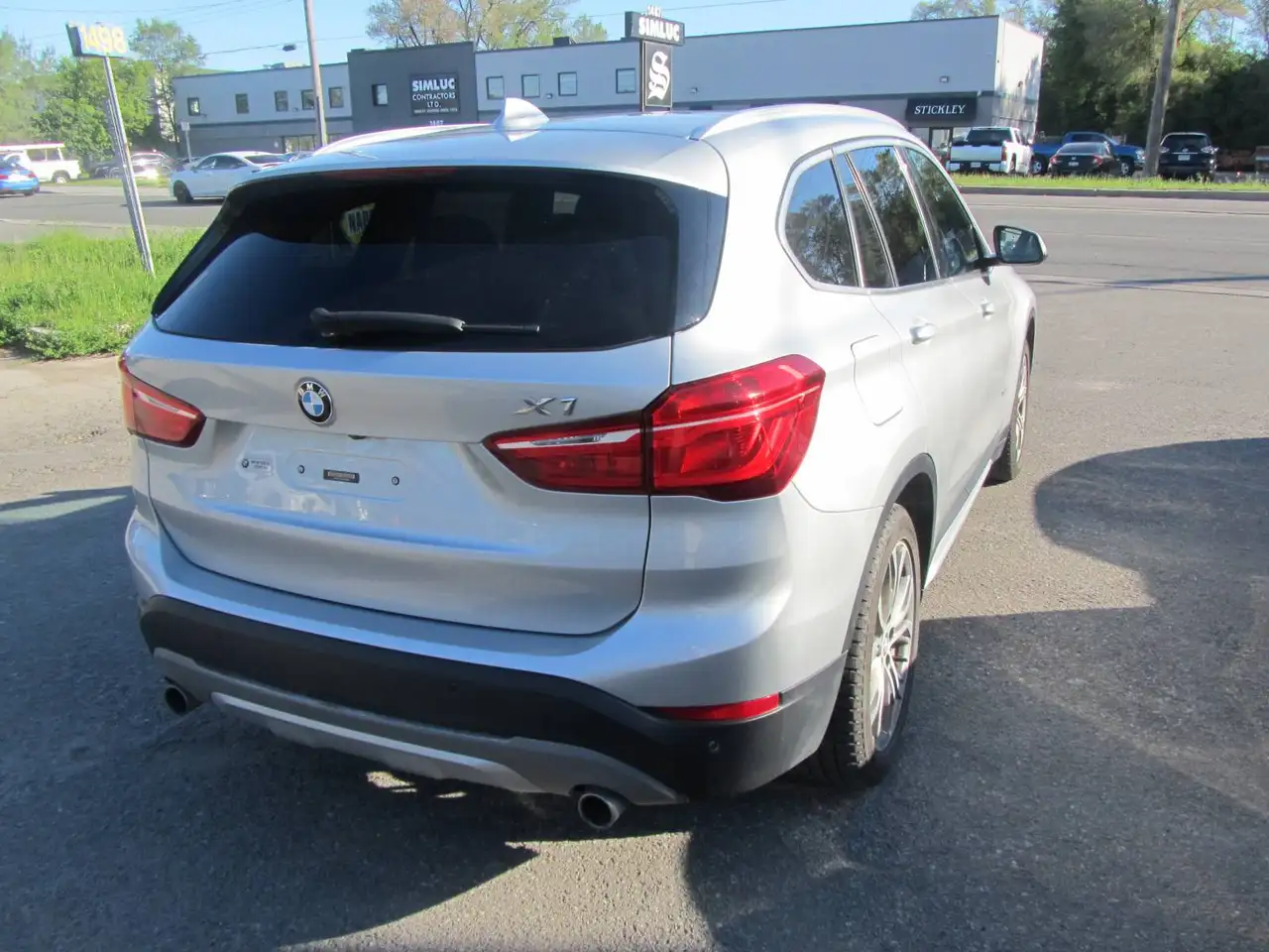BMW X1 photo BMW X1