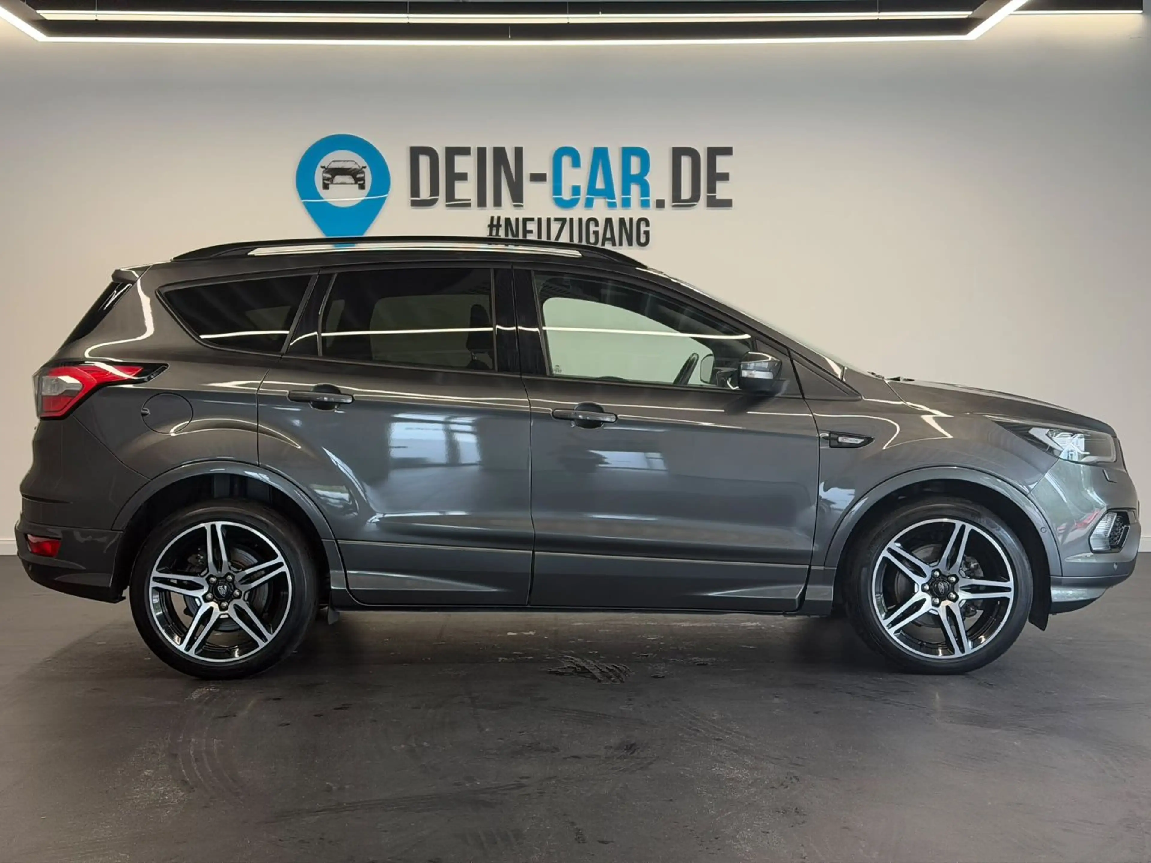 Ford Kuga 1.5 ST-Line ACC Navi PDC SHZ Winterp. — photo 9