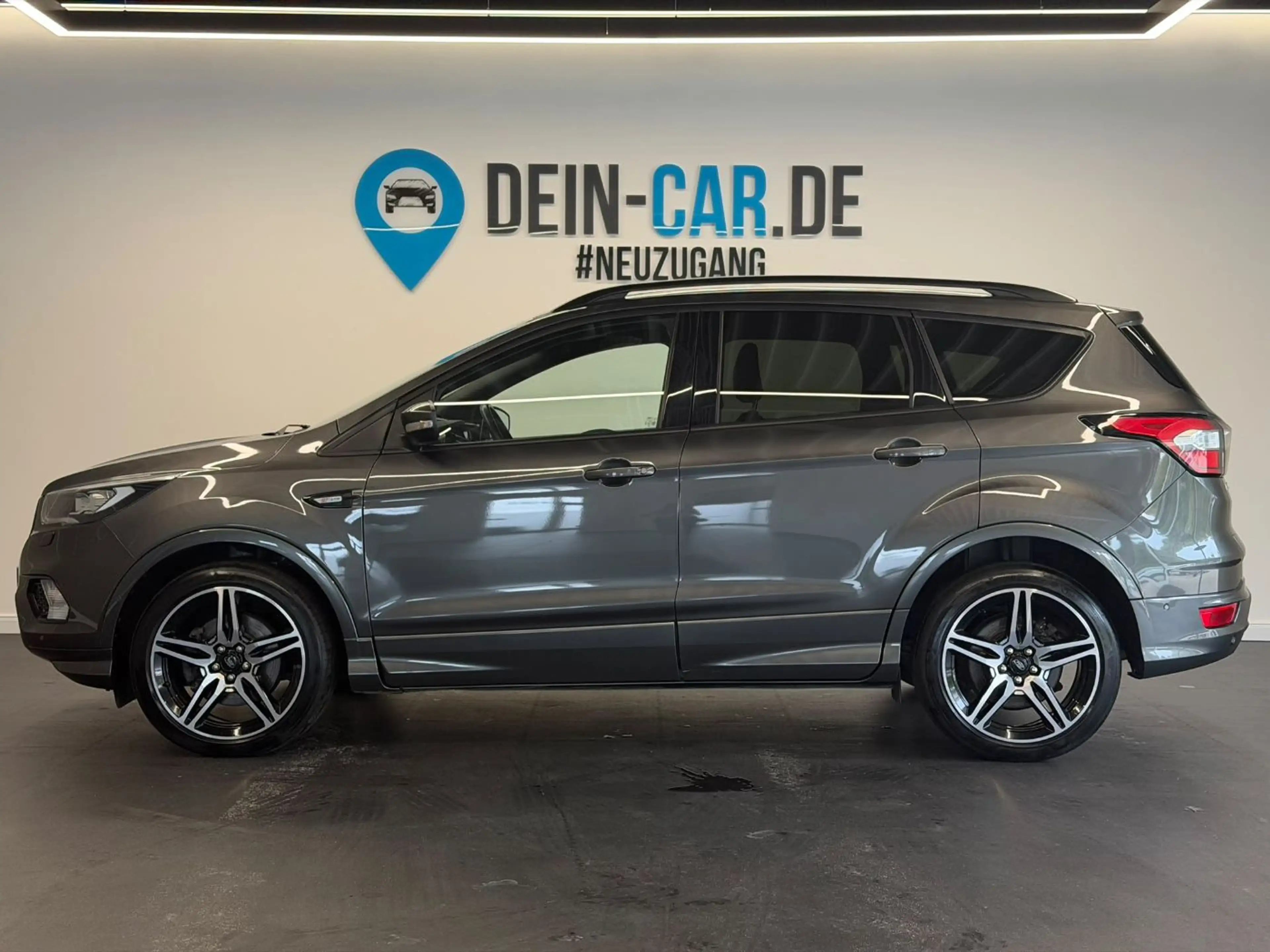 Ford Kuga 1.5 ST-Line ACC Navi PDC SHZ Winterp. — photo 8
