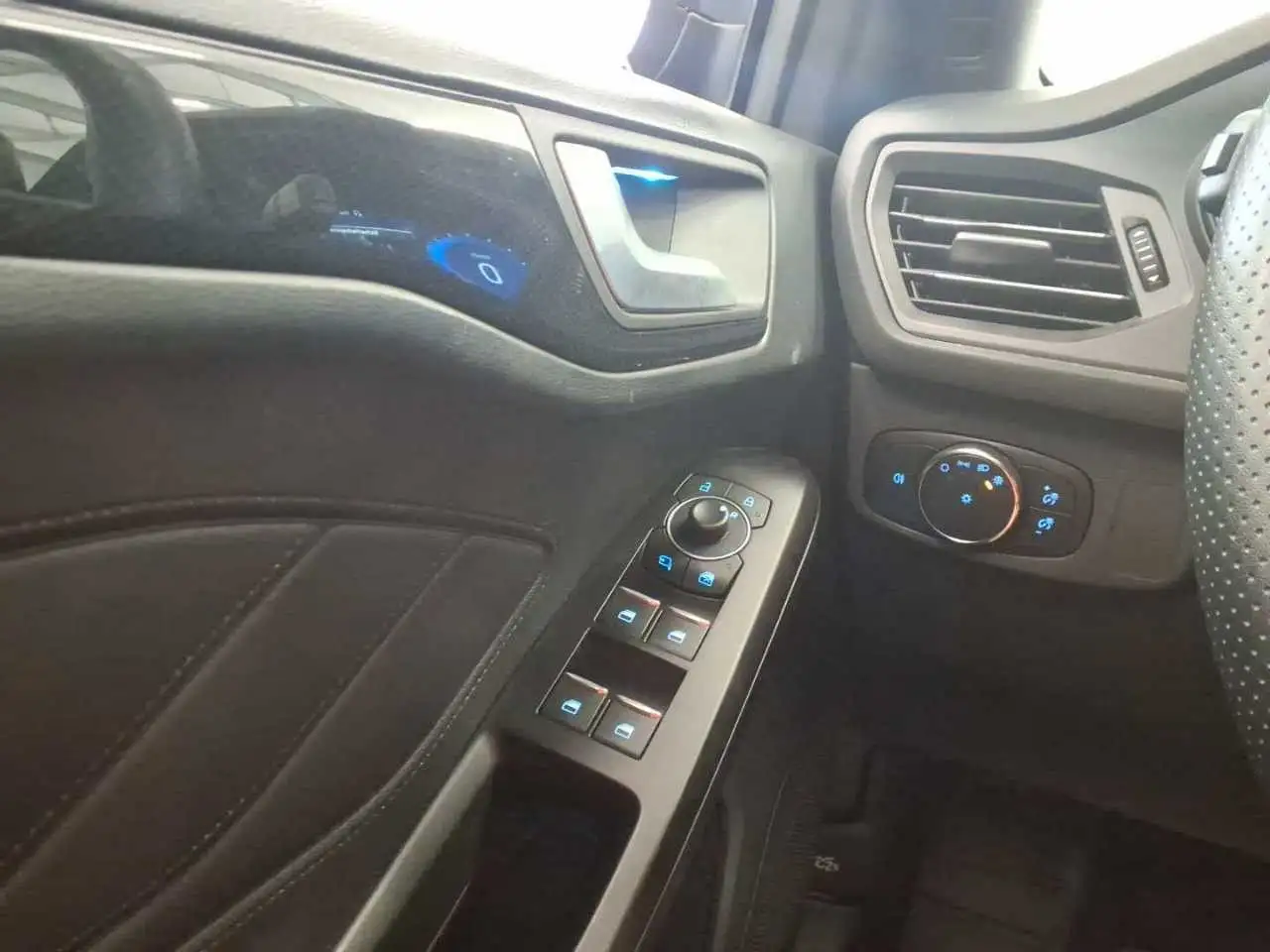 2023 Ford Focus ST-Line X AHK*Matrix*ACC*Kamera*Easy+Winte, photograph 10