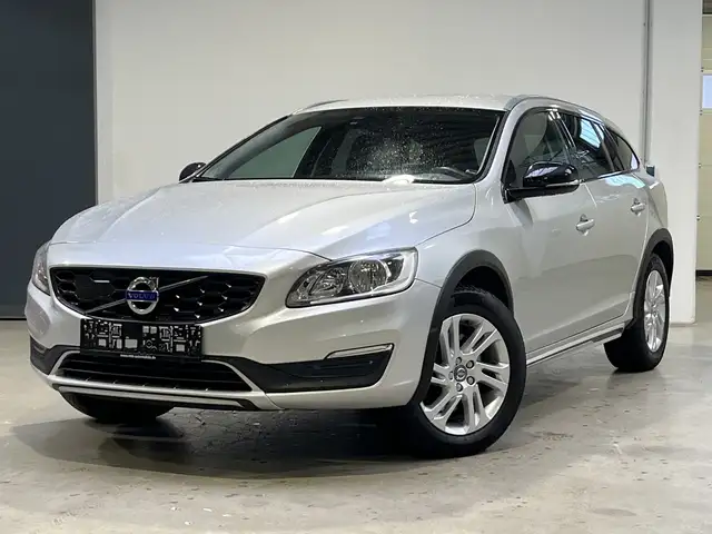 Volvo V60 Cross Country Navi PDC Sitzheizung Teilleder 1Hand