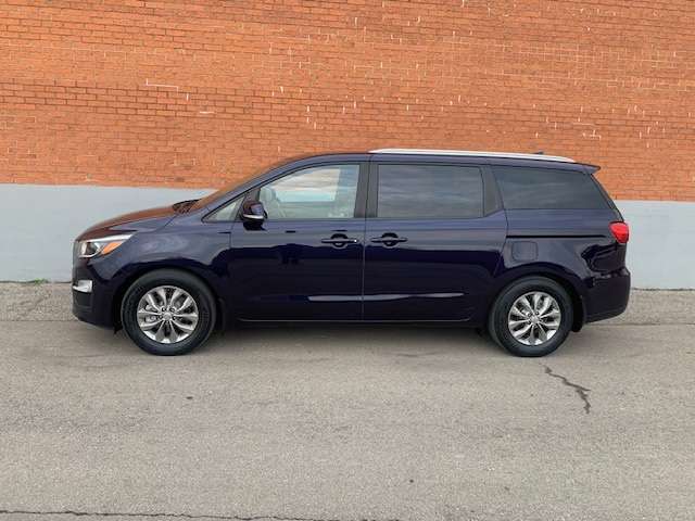 2020 Kia Sedona LX+ !!!NO ACCIDENT DEALER SERVICED!!! — photo 1