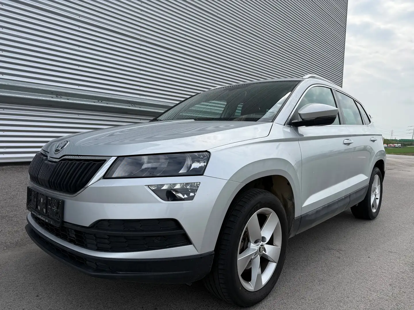 Skoda Karoq 2,0 TDI SCR 4x4 Ambition Limited ID:124 Silber - 2