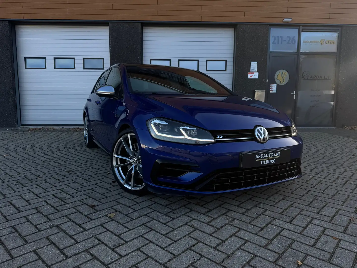 Volkswagen Golf 2.0 TSI 4Motion R Blauw - 2