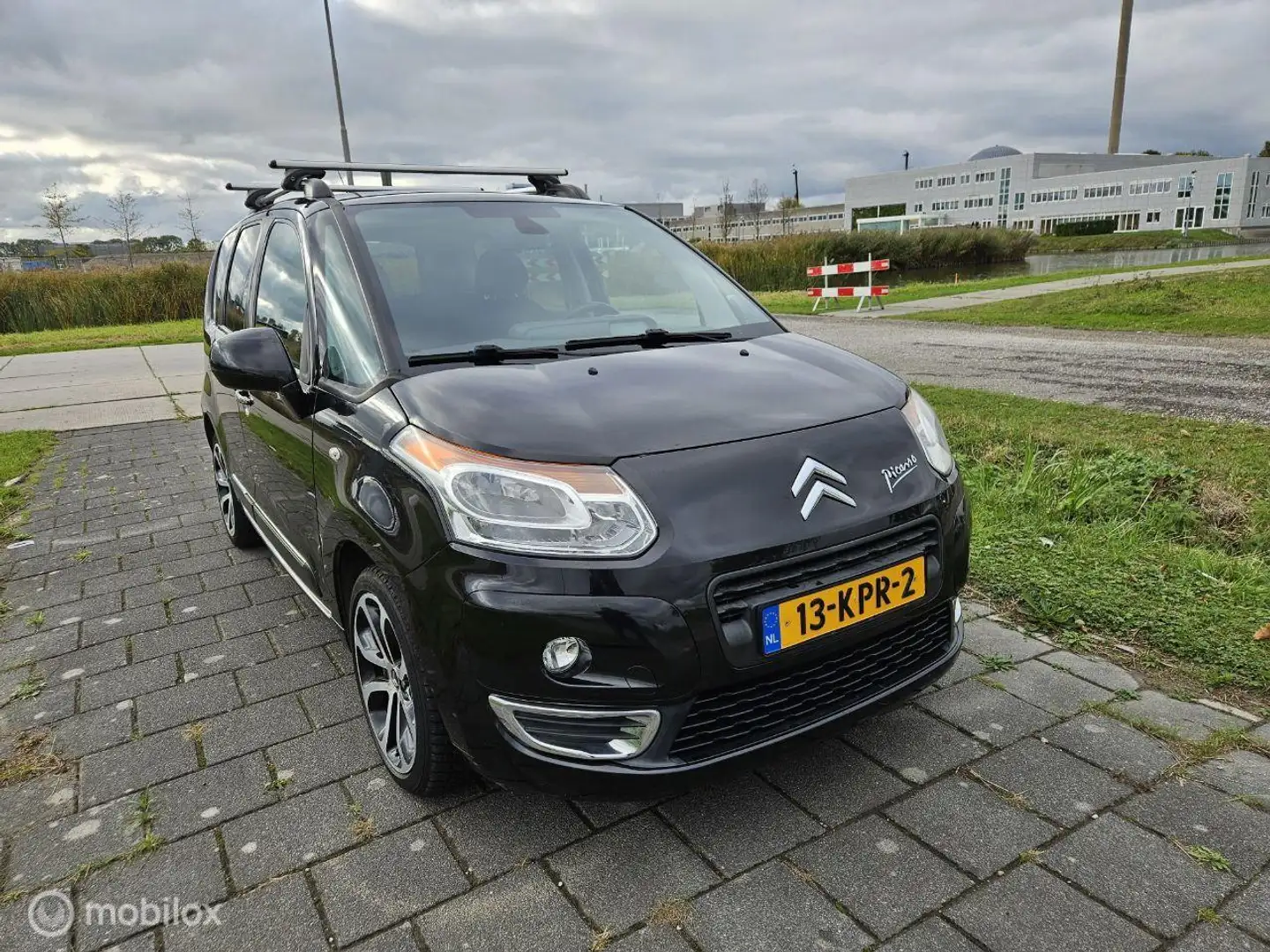 Citroen C3 Picasso 1.6 VTi Exclusive Zwart - 2