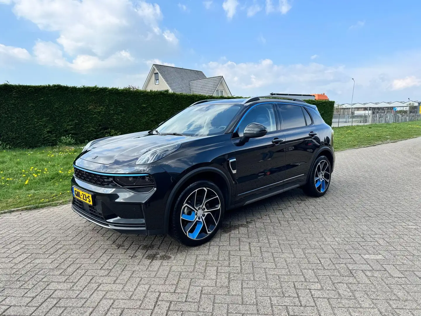 Lynk & Co 01 01 1.5 Černá - 2