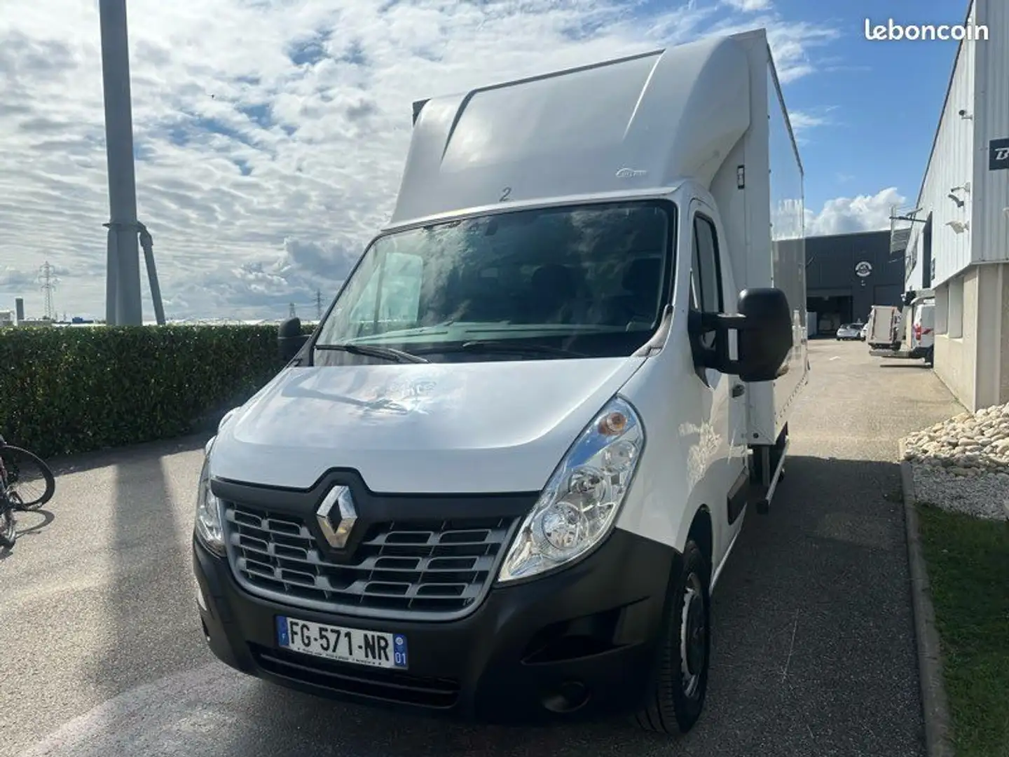 Renault Master 27490 ht 20m3 hayon PLSC - 2