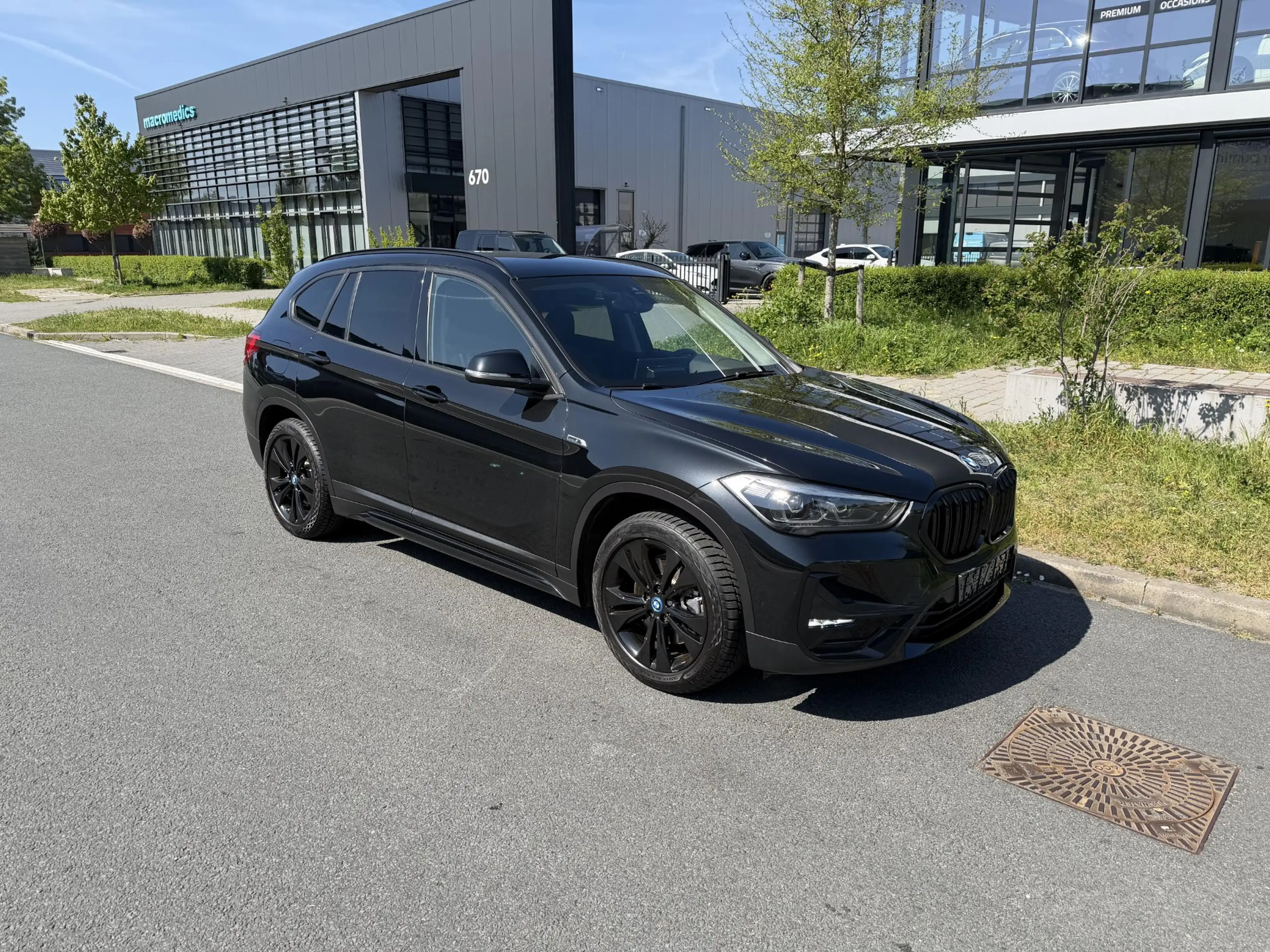 BMW X1 xDrive25e Exec. Sport Line, Carplay, Camera, LED — photo 3