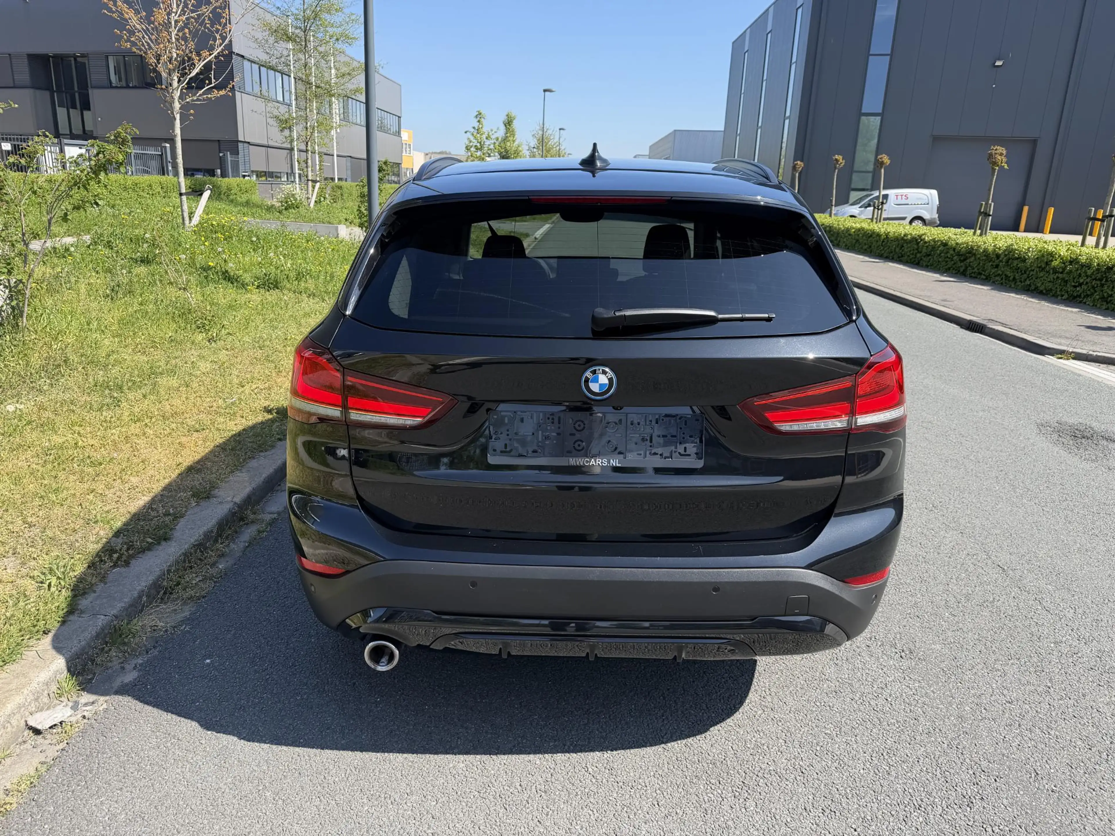 BMW X1 xDrive25e Exec. Sport Line, Carplay, Camera, LED — photo 6