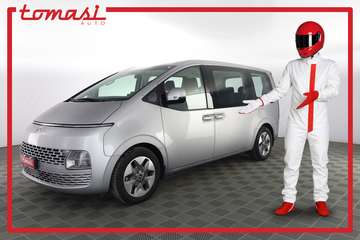 2.2 AT 2WD 9 posti Wagon