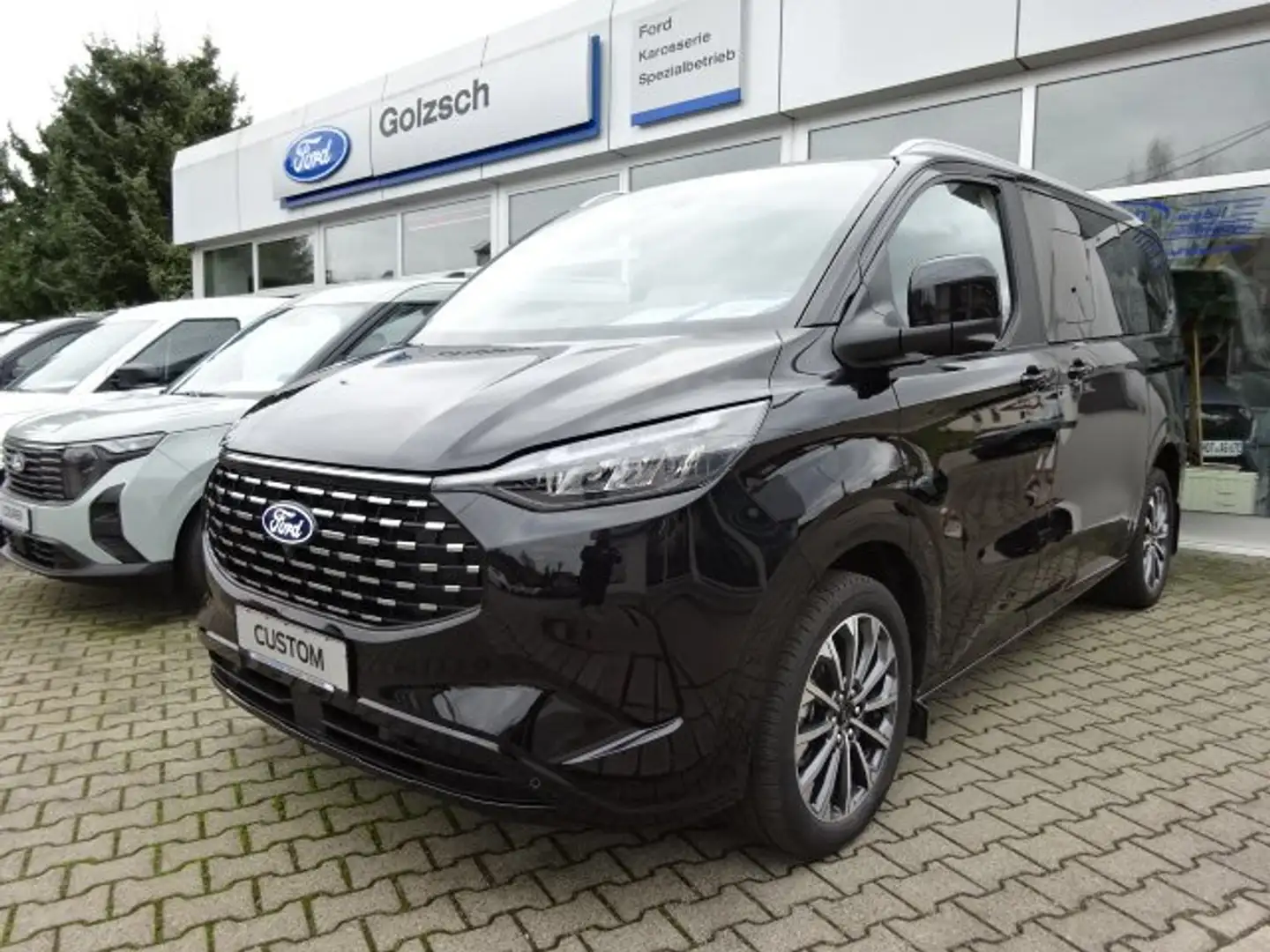 Ford Tourneo Custom 340 PHEV L1H1 VA TitaniumX *8-Sitzer* Schwarz - 1