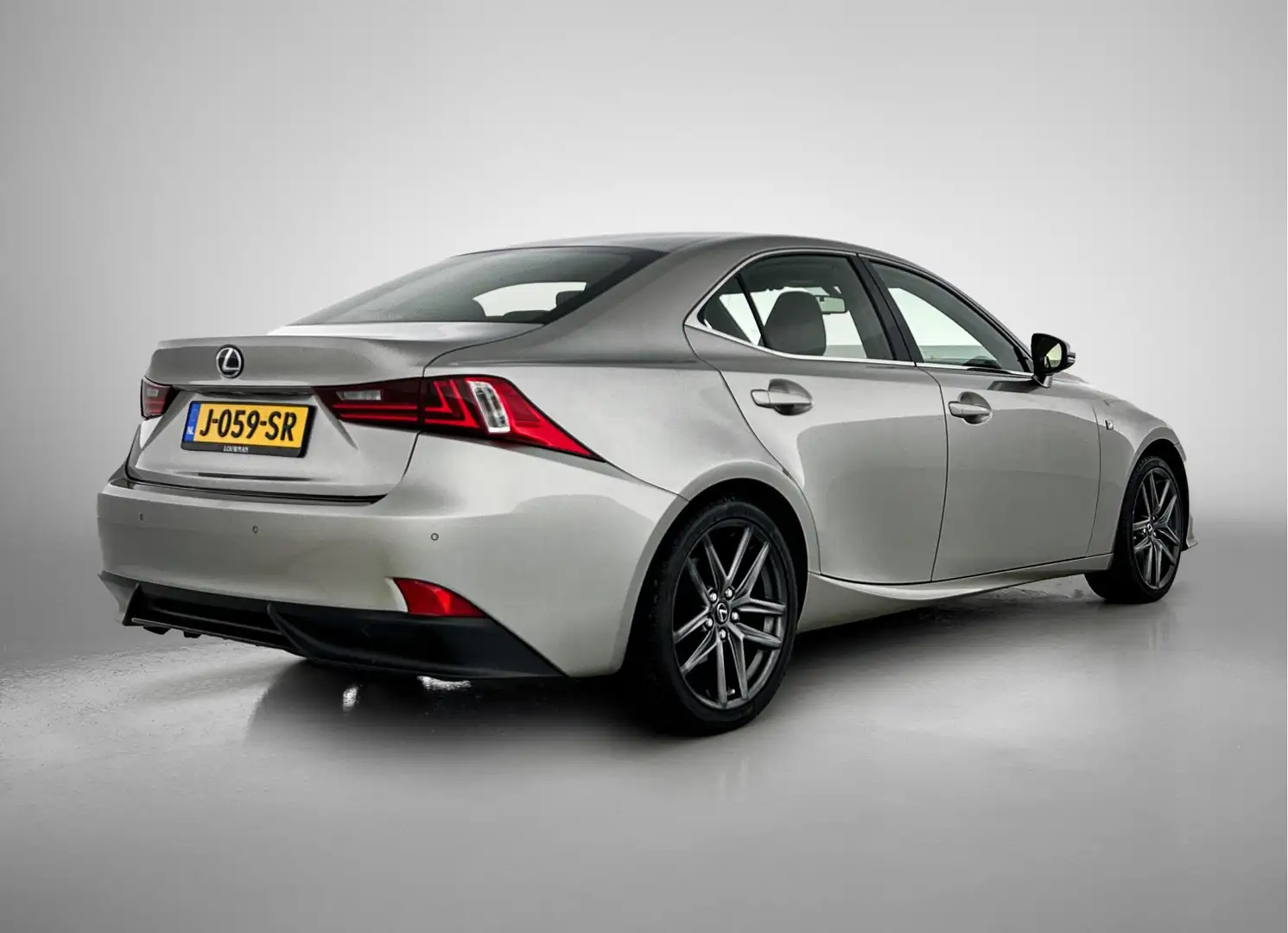 Lexus IS 300 300h F Sport Line Limited | Parkeersensoren | Stoe Gris - 2