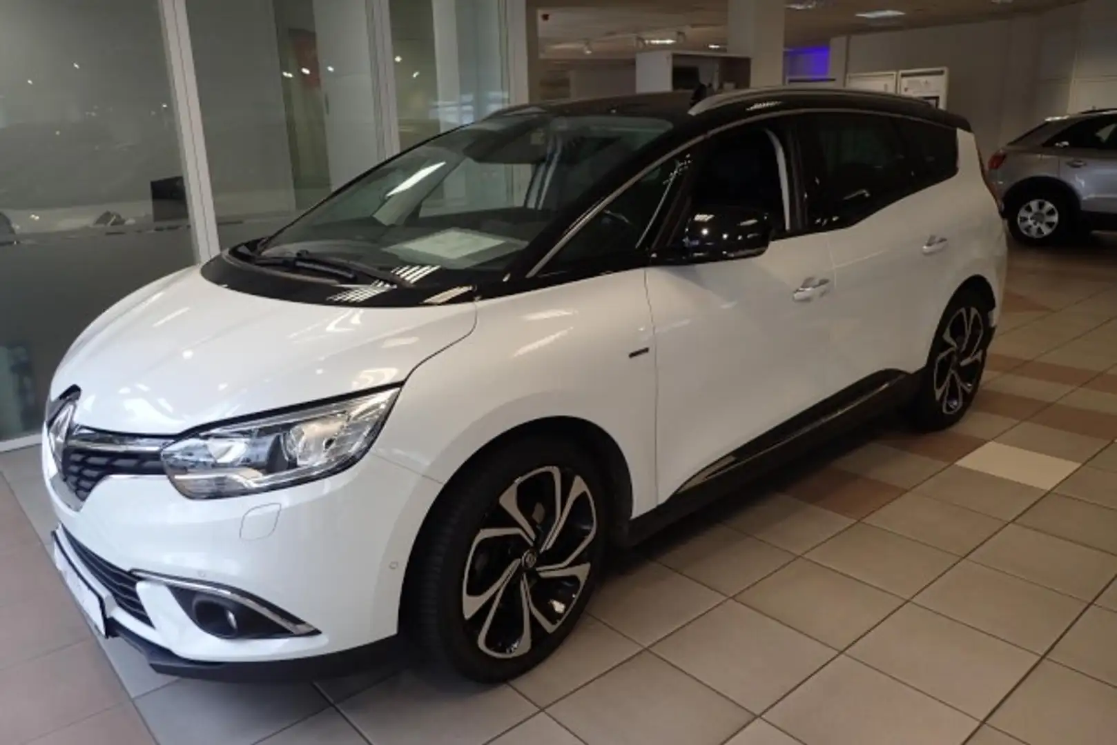Renault Grand Scenic DSG BOSE-EDITION AHK PANO GRA Klima Navi Weiß - 1
