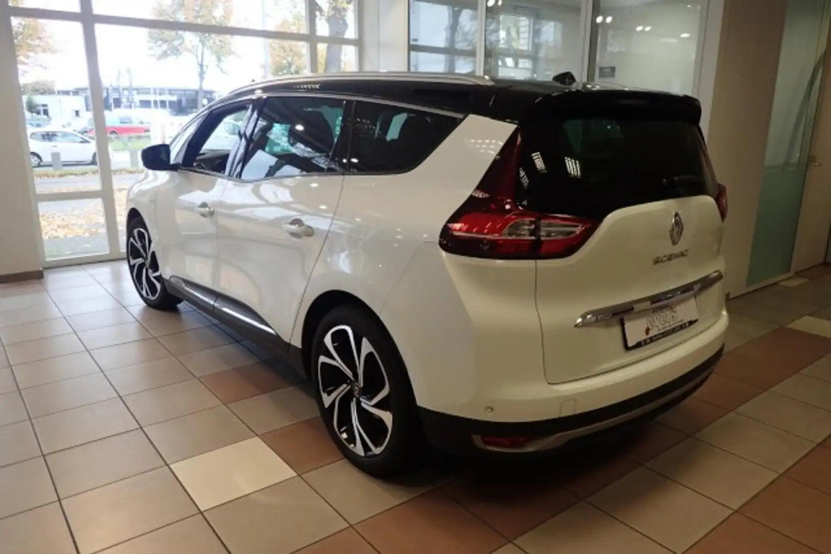 Renault Grand Scenic DSG BOSE-EDITION AHK PANO GRA Klima Navi Weiß - 2