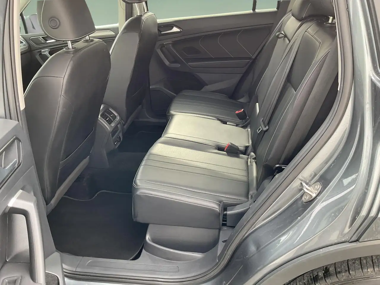 Volkswagen Tiguan снимка Volkswagen Tiguan