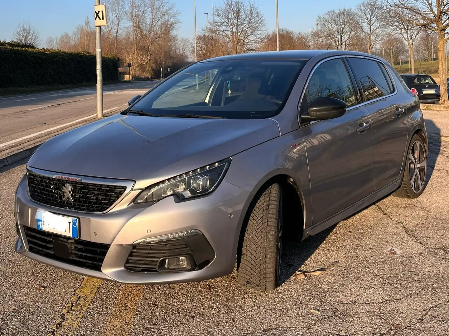 Peugeot 308 308 5p 1.2 puretech Gt Line EAT8 tetto panoramico Grigio - 2