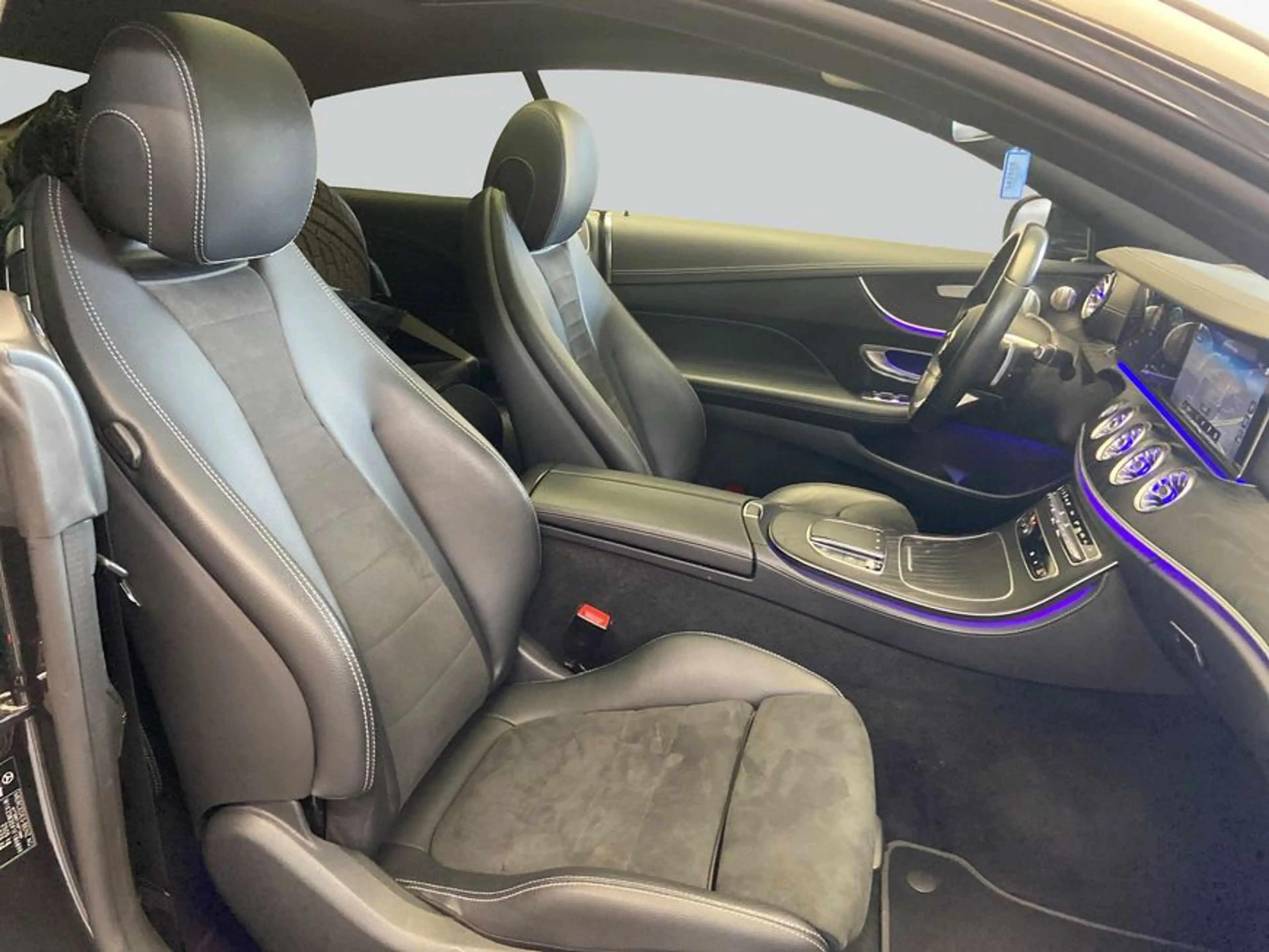 Mercedes-Benz E 450 E-Klasse — photo 12