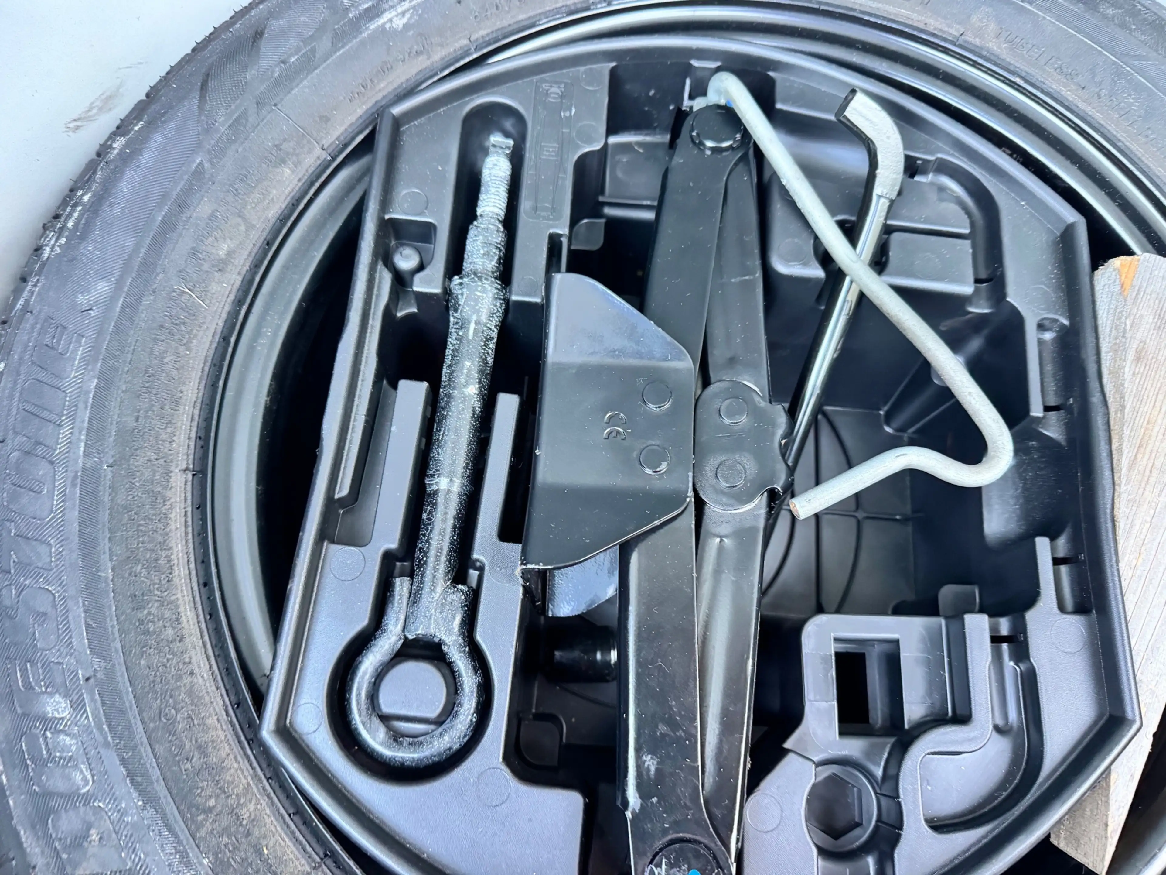 Peugeot 208 1.2 PureTech Active — photo 32