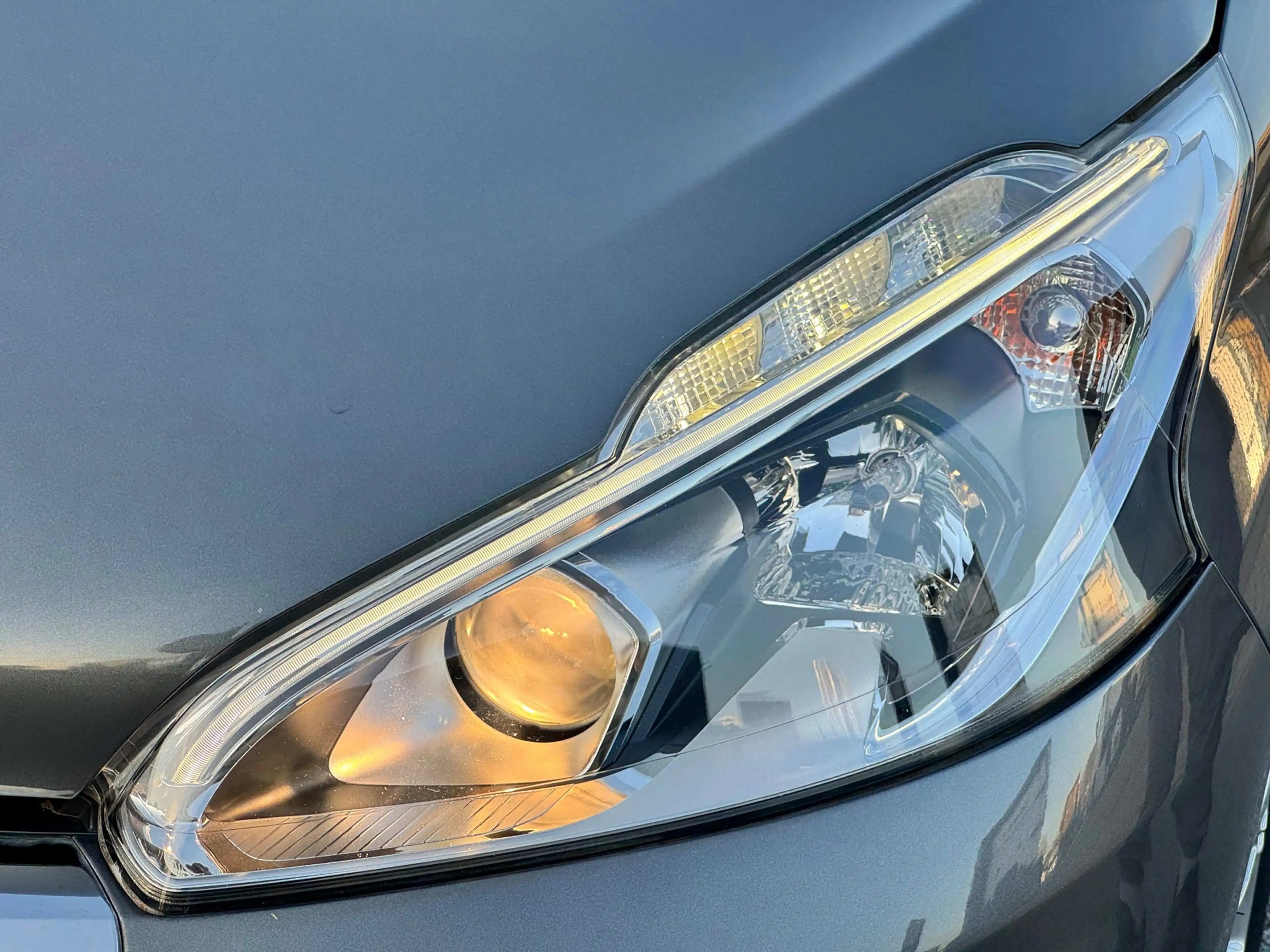 Peugeot 208 1.2 PureTech Active — photo 29