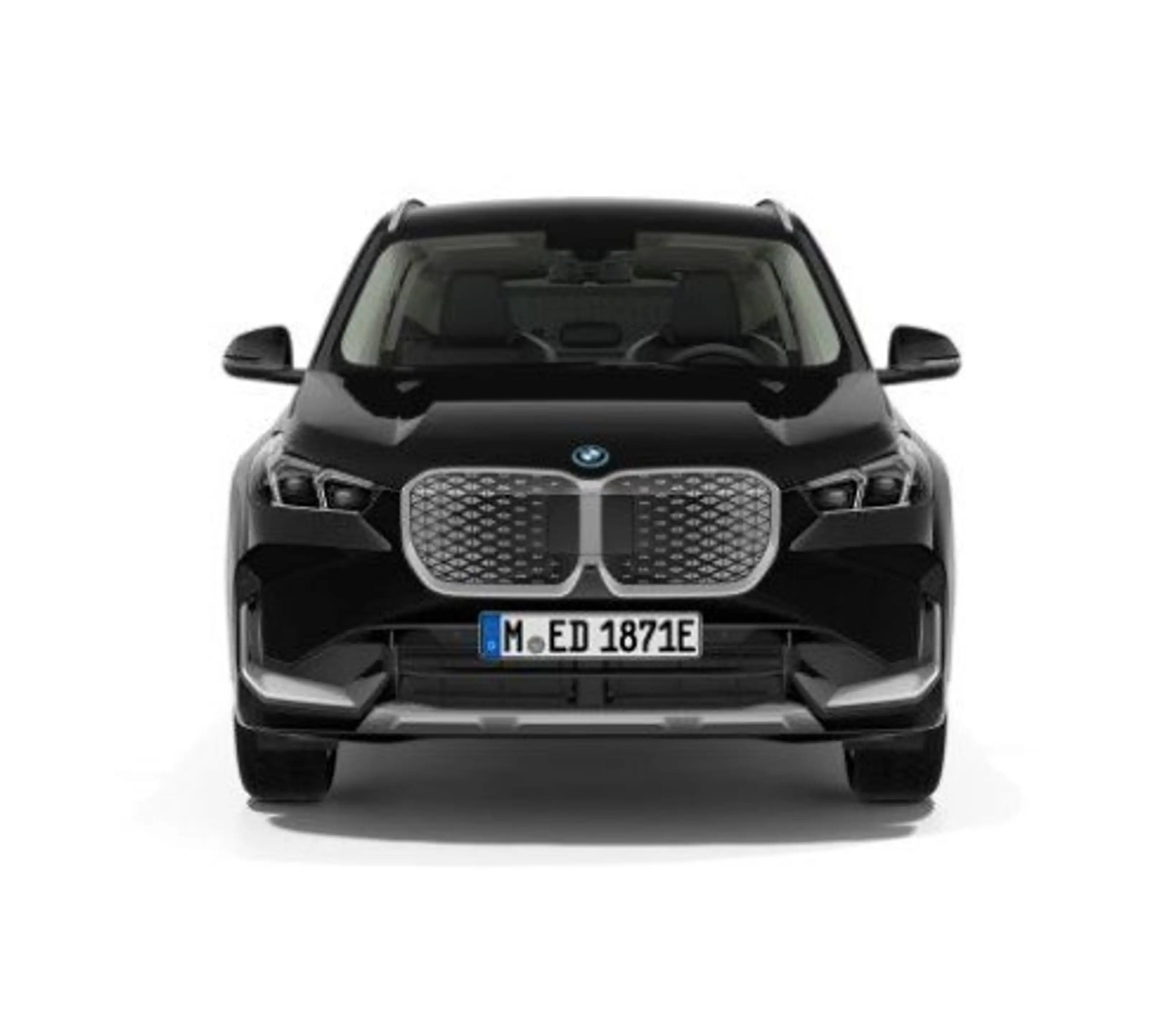 BMW iX1 eDrive20 — photo 3