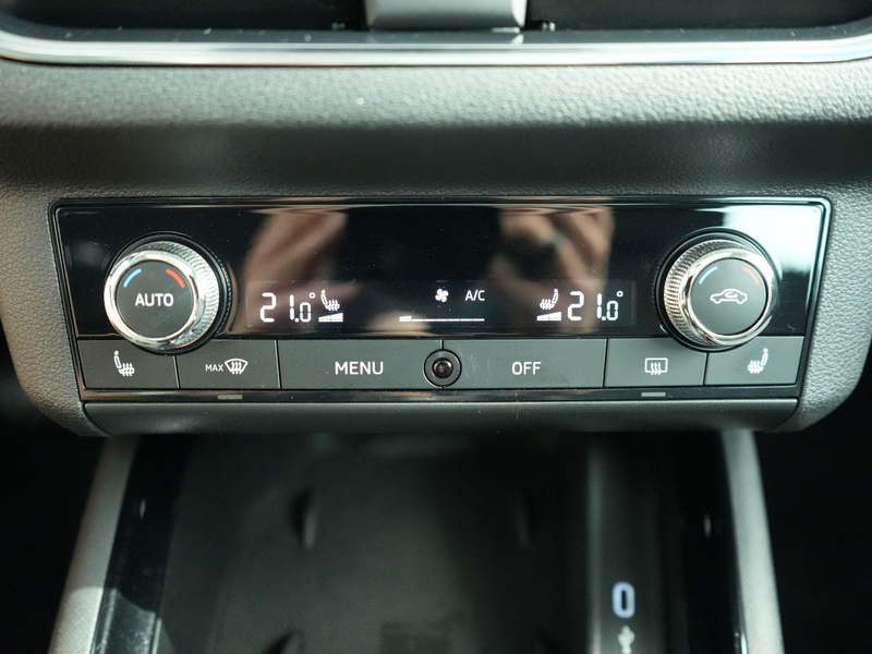 Skoda Scala 1.0 TSI First Edition | Pano | Stoelverwarming | C — photo 18