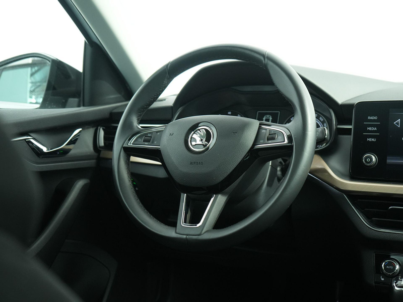 Skoda Scala 1.0 TSI First Edition | Pano | Stoelverwarming | C — photo 8