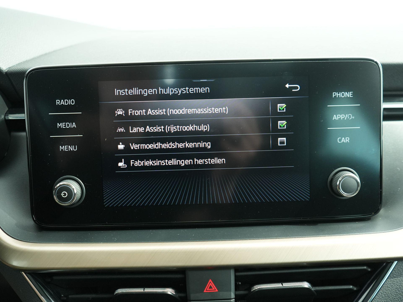 Skoda Scala 1.0 TSI First Edition | Pano | Stoelverwarming | C — photo 19