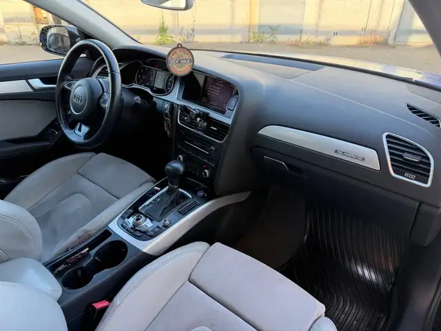 Audi A4 view 11