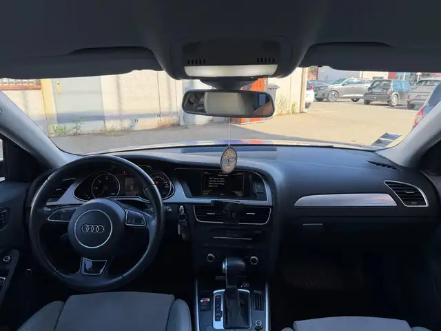 Audi A4 view 15
