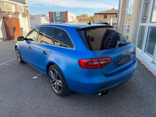 Audi A4 view 7
