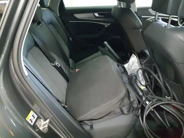 Audi A6 view 14