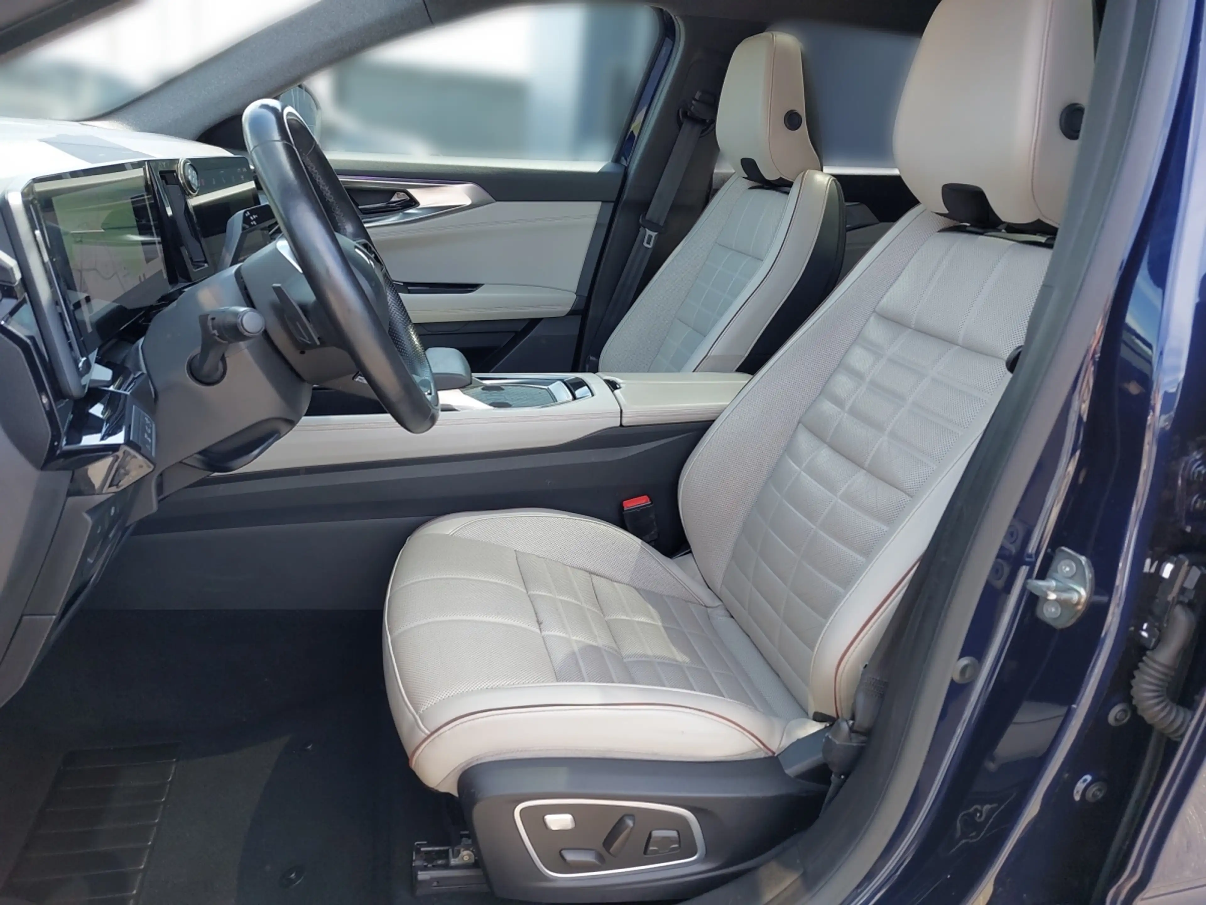 Renault Espace E-Tech Full Hybrid 200 Iconic Aut. — photo 5