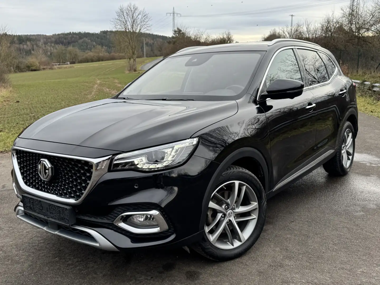 MG EHS Luxury,PHEV,PANO,SCHECKHEFT,1HAND,SHZ,NAVI Noir - 2