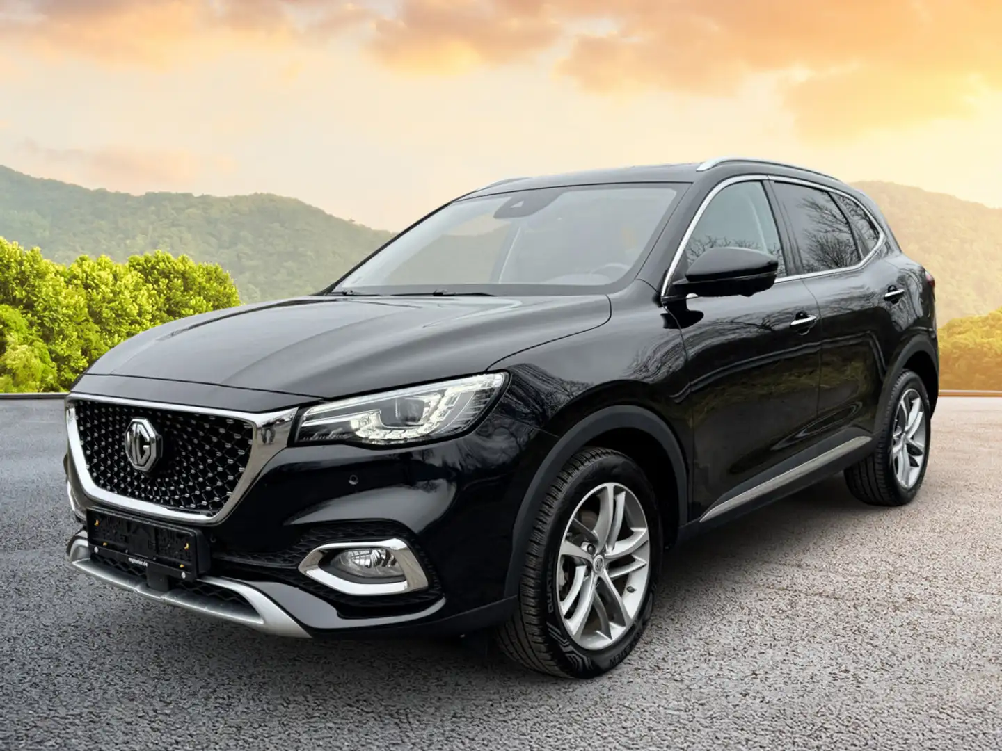 MG EHS Luxury,PHEV,PANO,SCHECKHEFT,1HAND,SHZ,NAVI Noir - 1