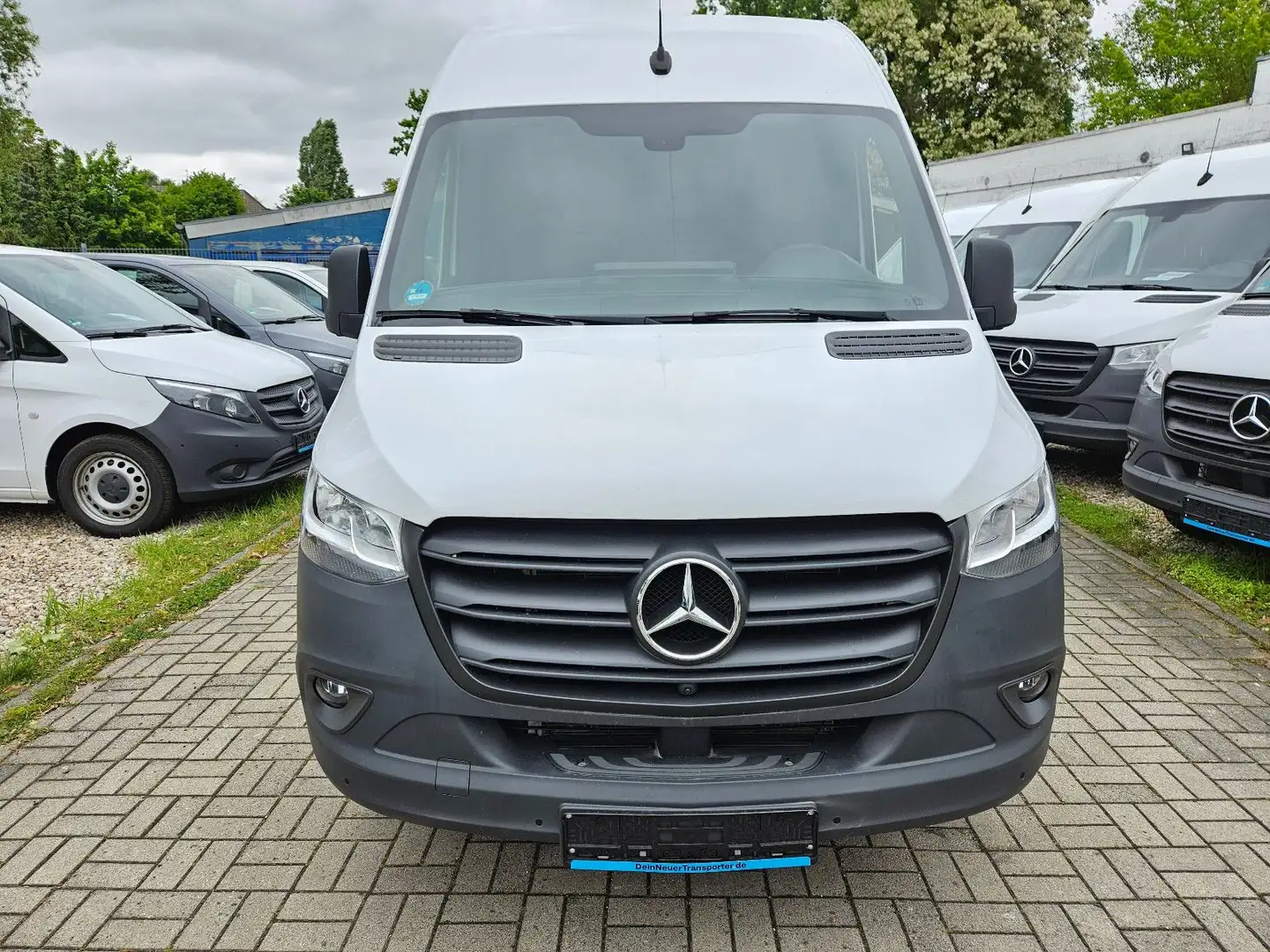 Mercedes-Benz Sprinter 317 CDI L2H2|27°°°KM|OHNE SCHÄDEN|360°K Weiß - 2