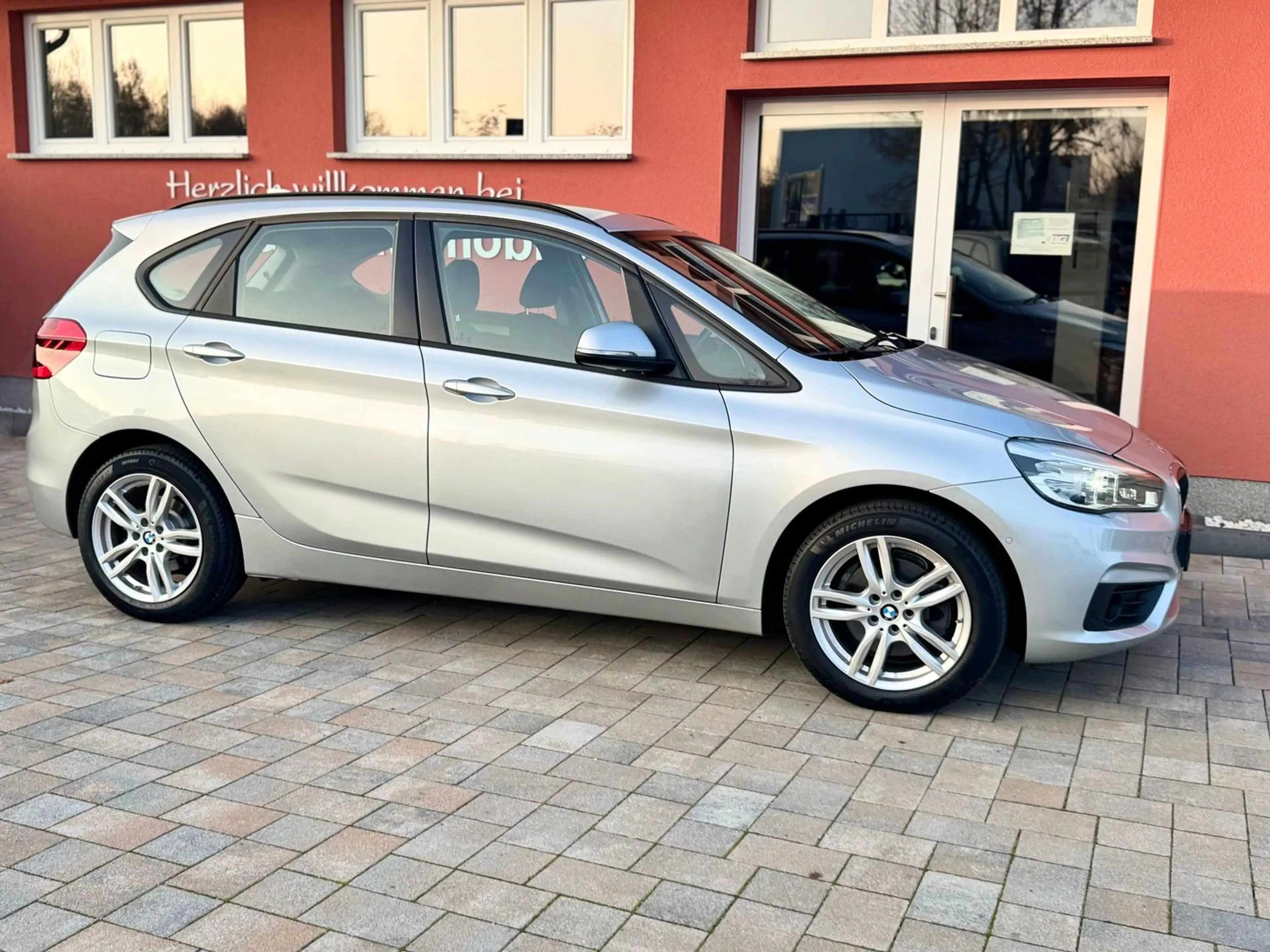 BMW 220 Advantage*Garantie*TÜVneu*LED* — photo 7
