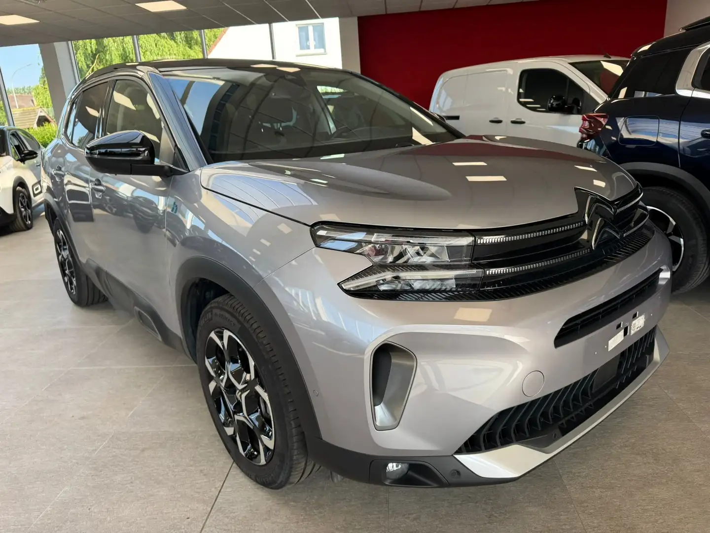 Citroen C5 Aircross 1.6 PureTech Plug-in hybrid 225pk Shine 32gr Gris - 2