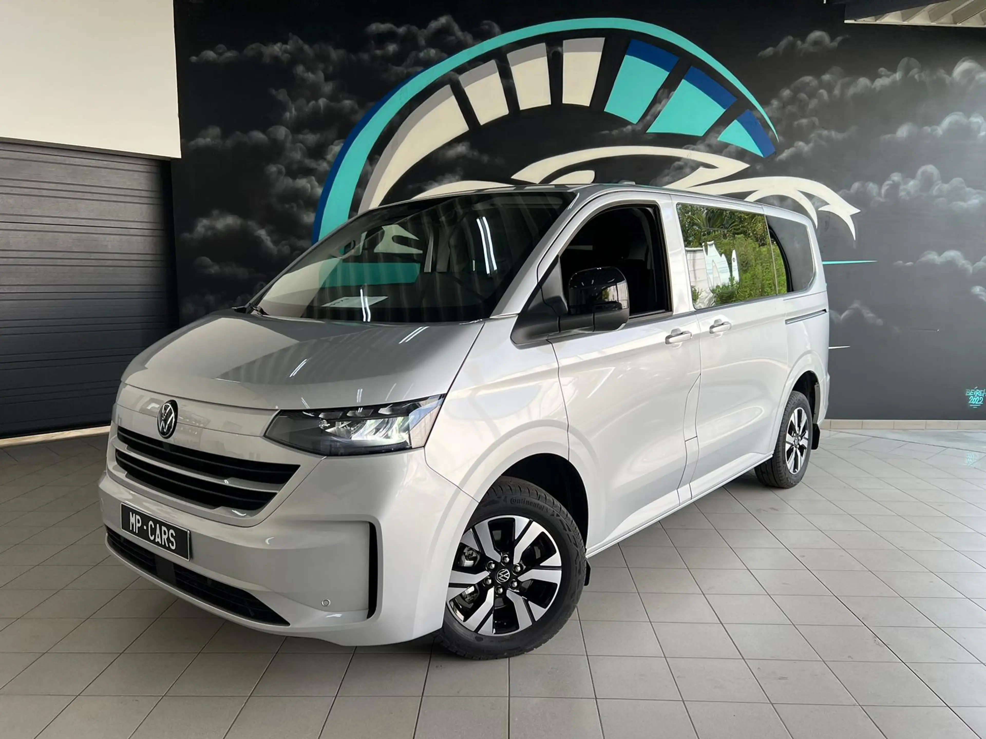 Volkswagen T7 Caravelle E-Caravelle — photo 2