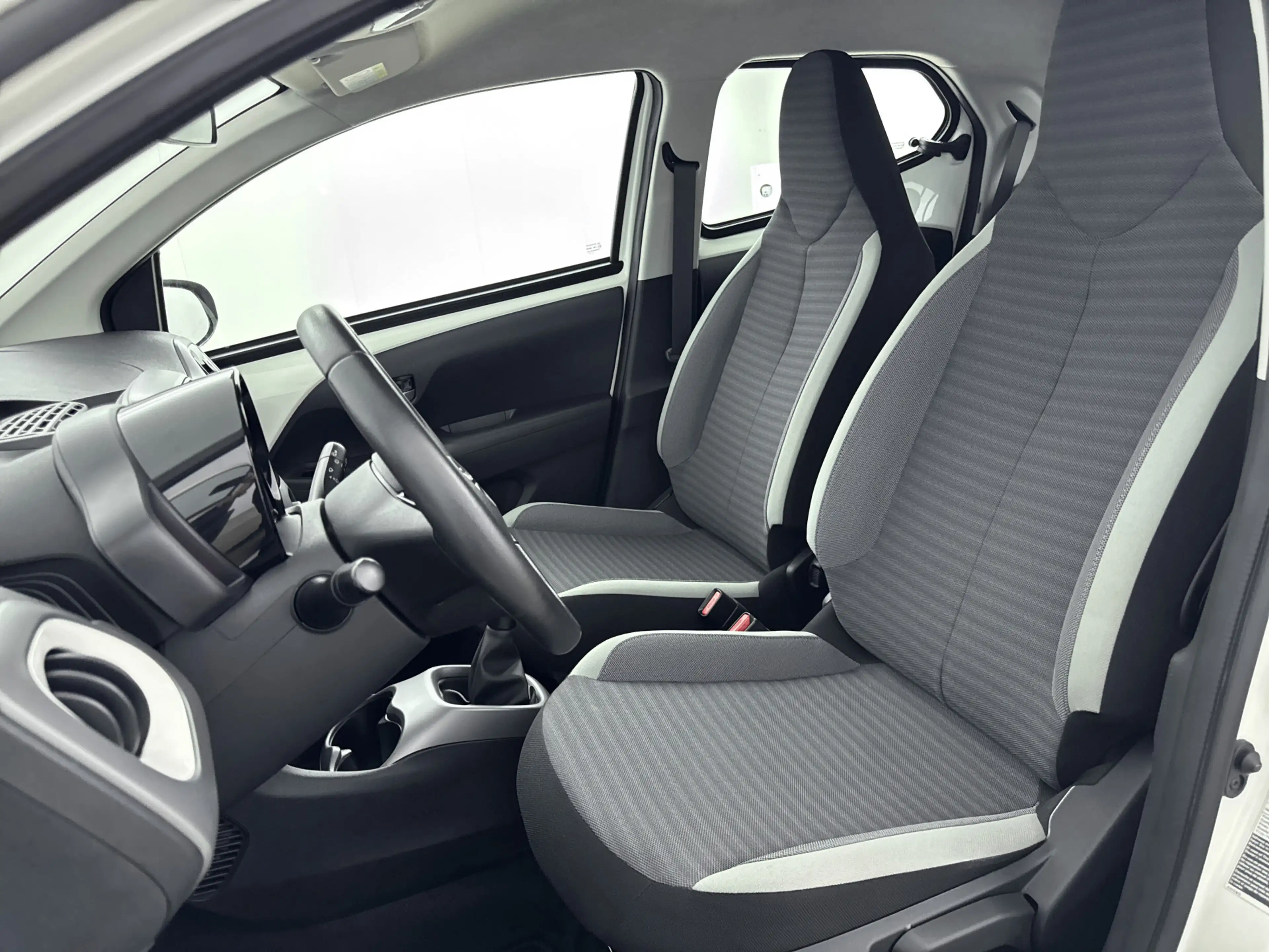 Toyota Aygo 1.0 VVT-i x-play | BTW voertuig | Dealer onderhoud — photo 15