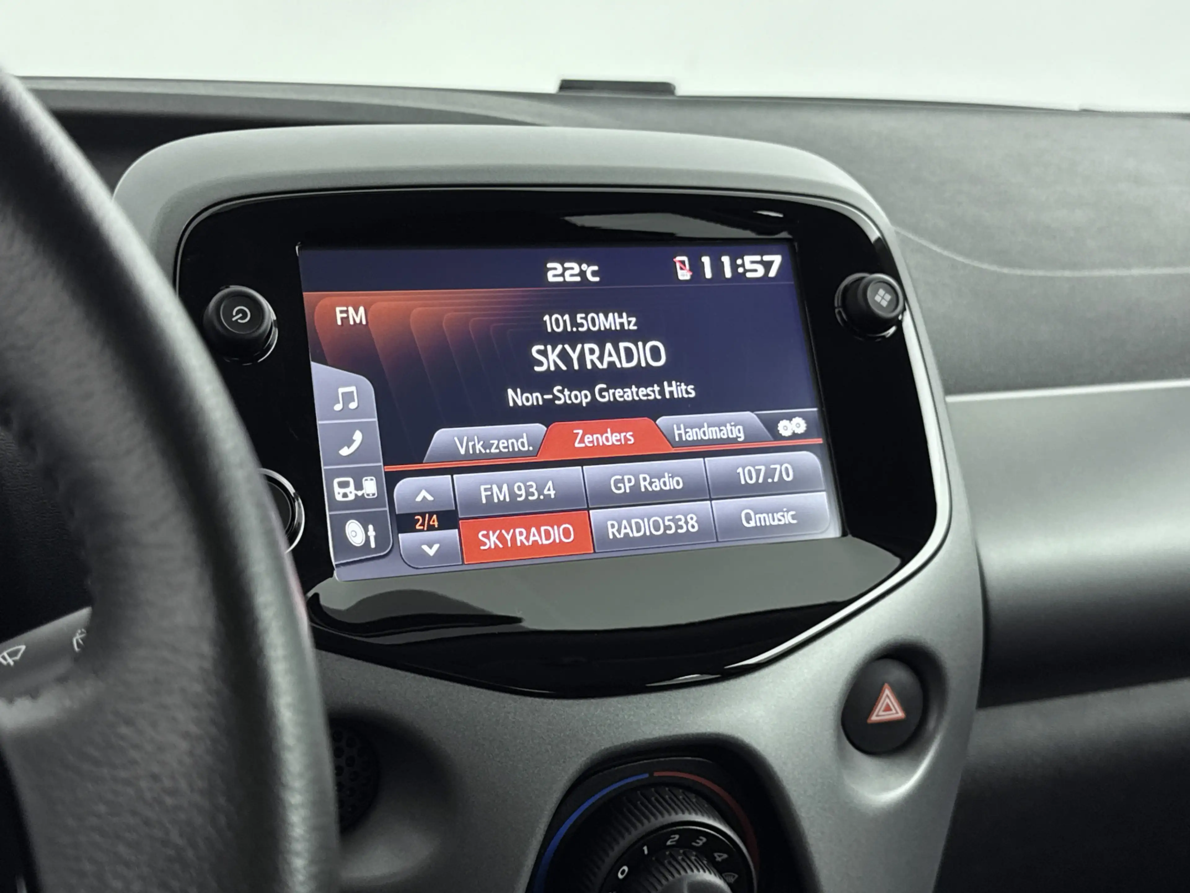 Toyota Aygo 1.0 VVT-i x-play | BTW voertuig | Dealer onderhoud — photo 7