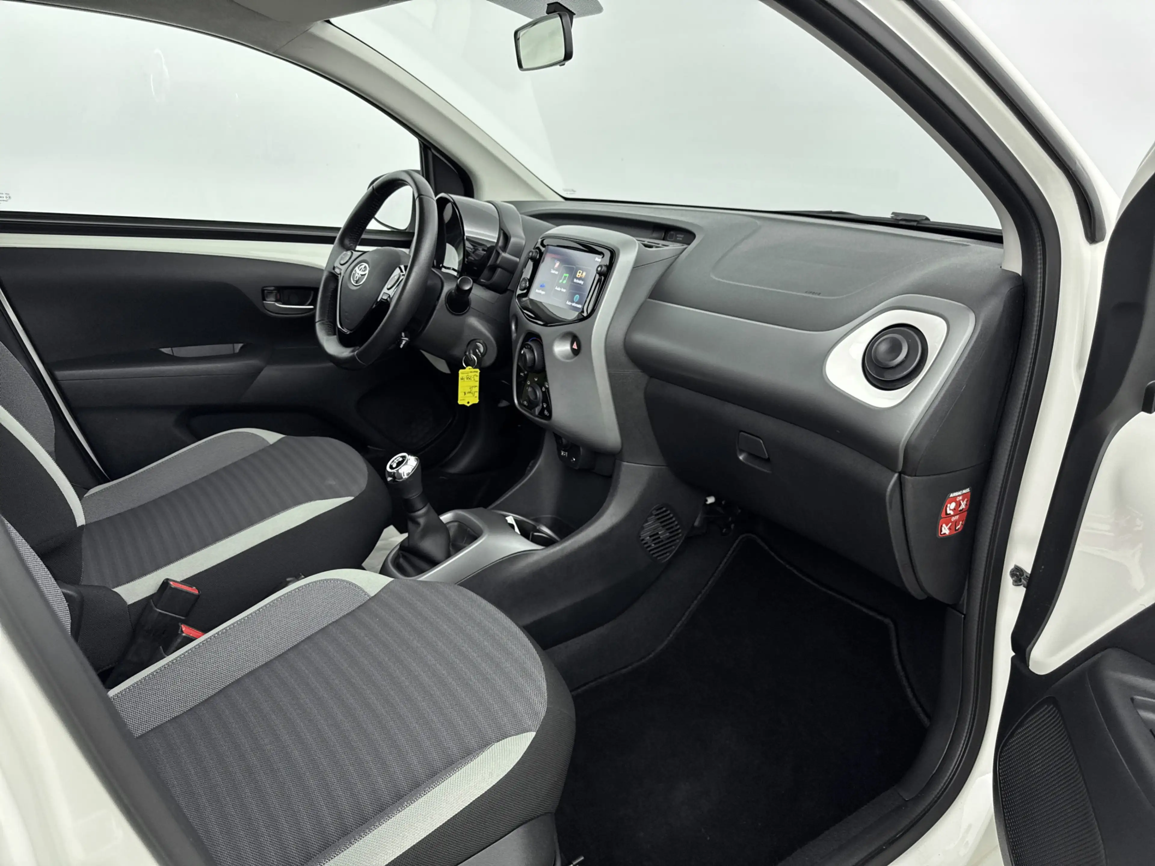 Toyota Aygo 1.0 VVT-i x-play | BTW voertuig | Dealer onderhoud — photo 6