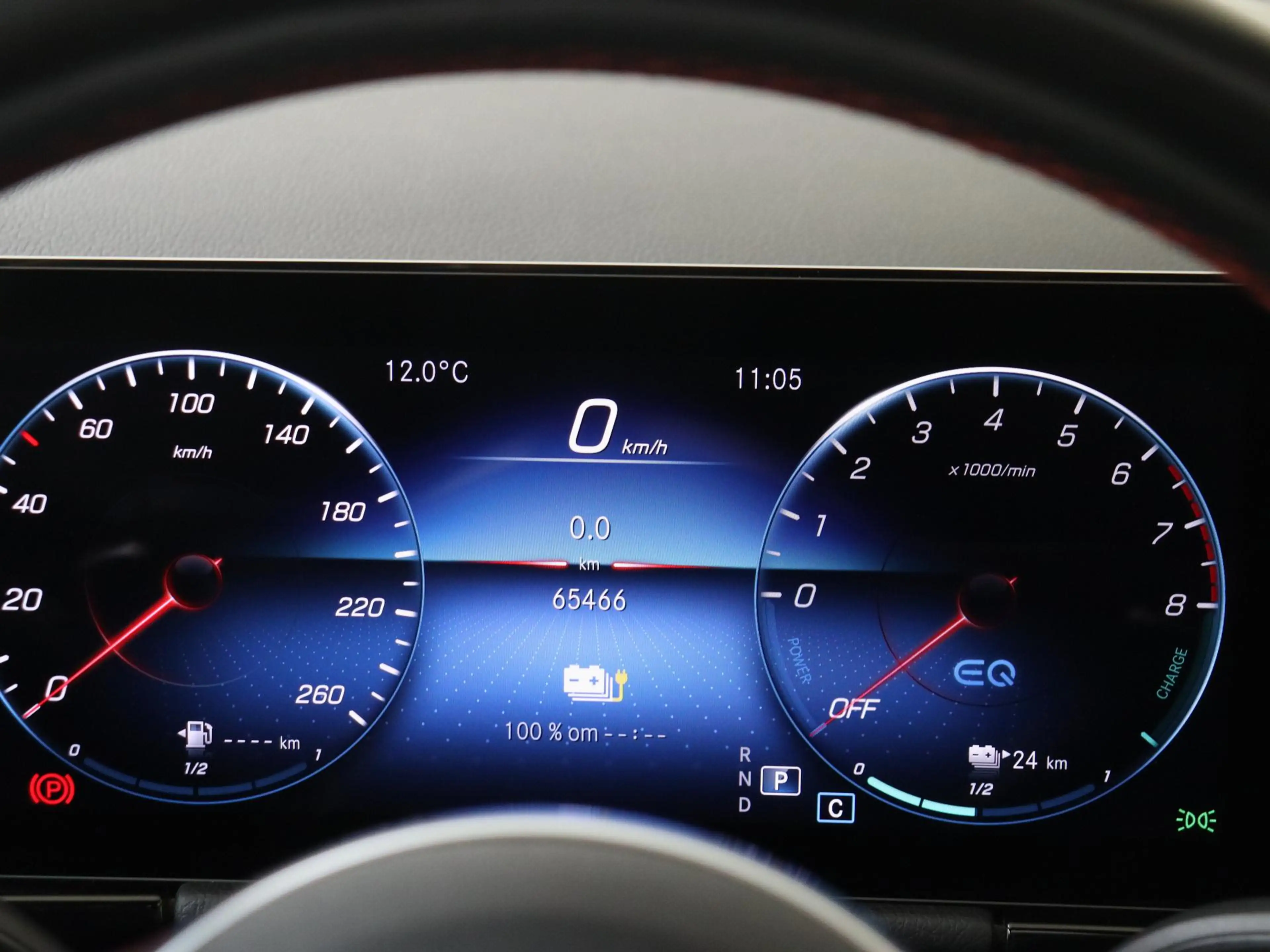 Mercedes-Benz B 250 250e Business Solution AMG-Line / Panaroma-dak / N — photo 12