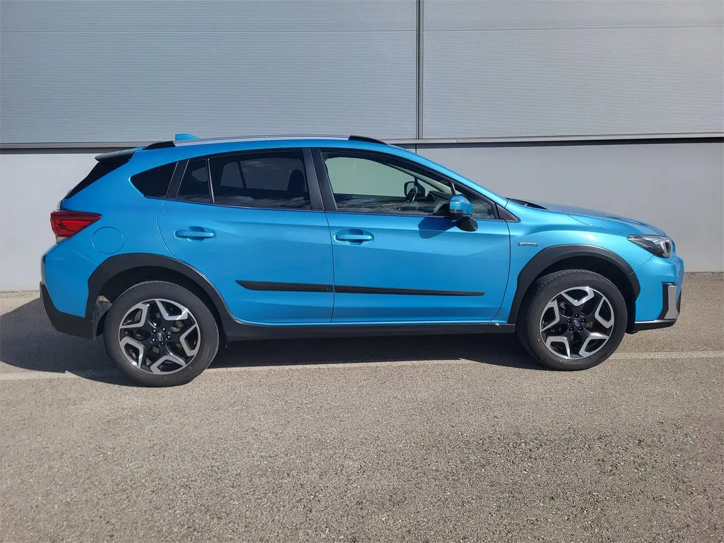 Subaru XV 2,0i e-Boxer CVT Premium Allrad *8fach, AHK* Blau - 2