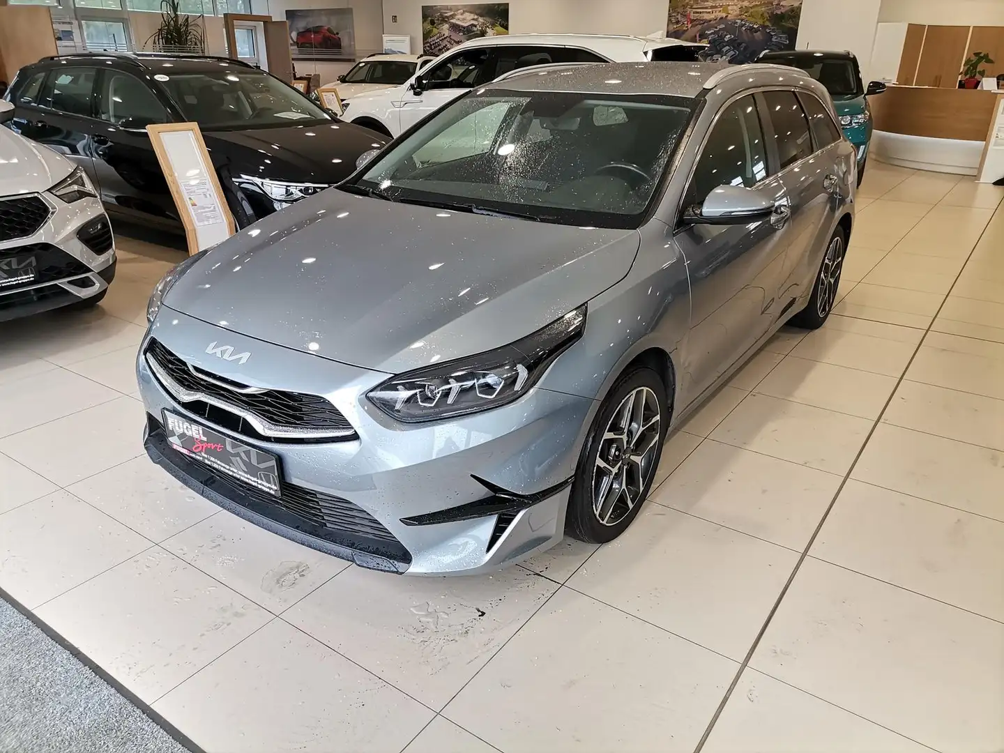 Kia Ceed SW / cee'd SW 1.5 TOP RFK|LED|Navi|Winter Grau - 2