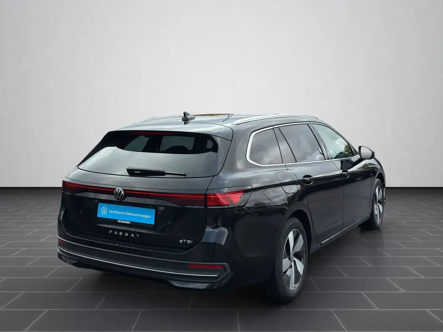 Volkswagen Passat Variant BUSINESS 1.5 eTSI DSG NAVI AHK LE Schwarz - 2