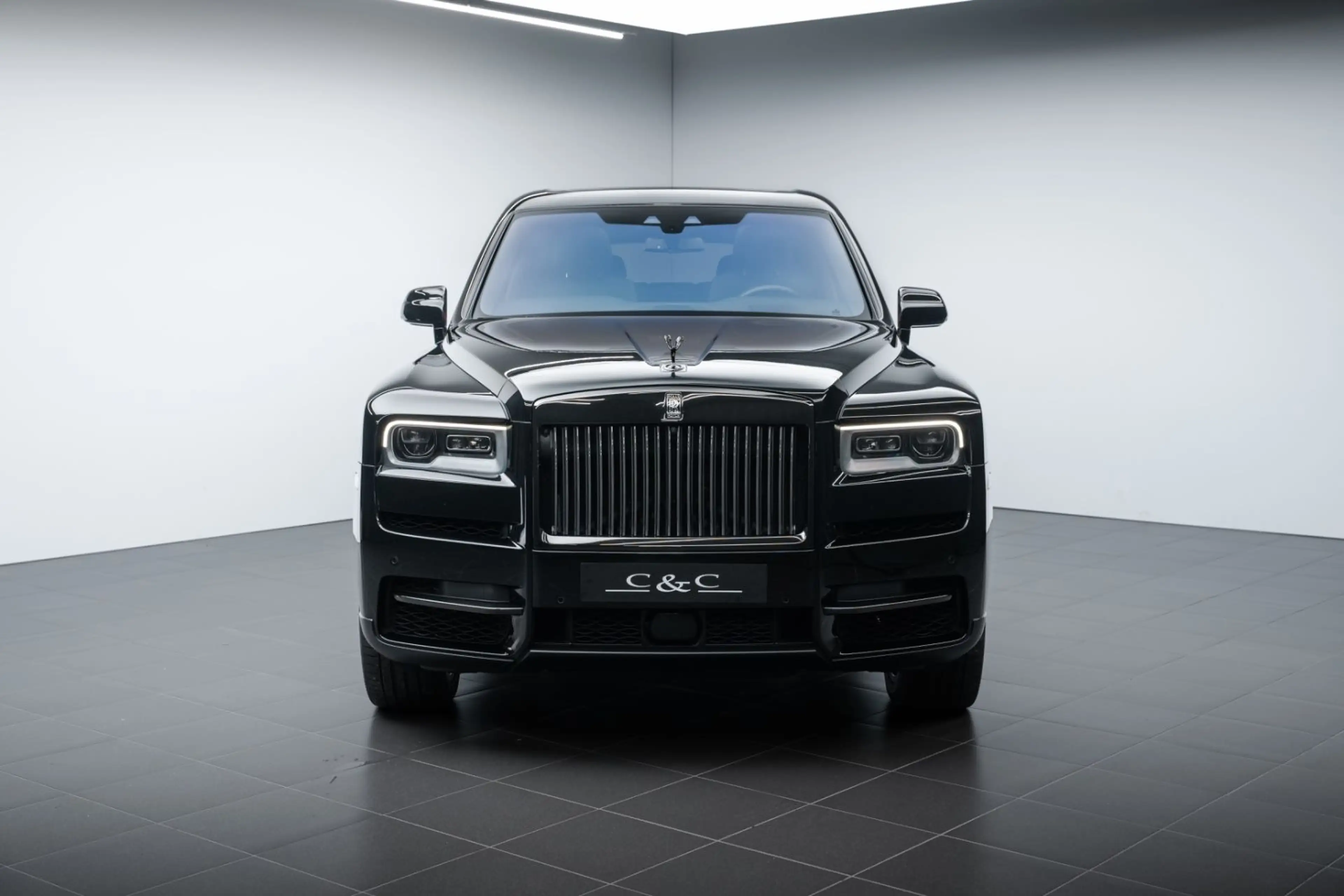 Rolls-Royce Cullinan Black Badge BESPOKE AUDIO/PANO — photo 2