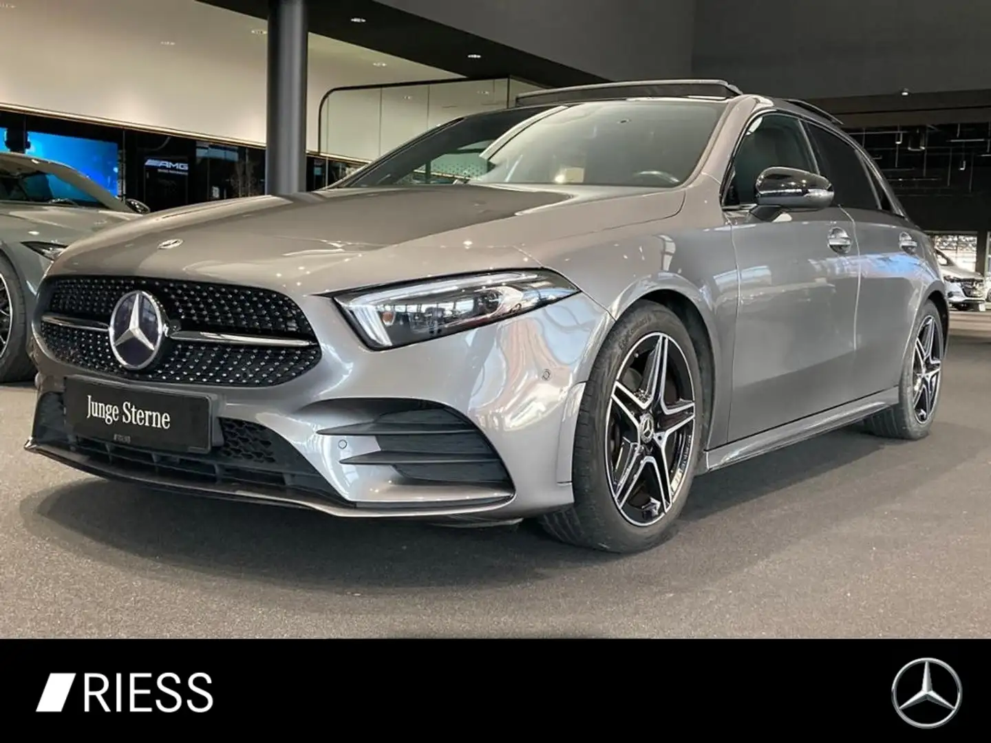 Mercedes-Benz A 200 AMG PANO AMBI NIGHT MULTI SOUND TOTWINKEL Grau - 1